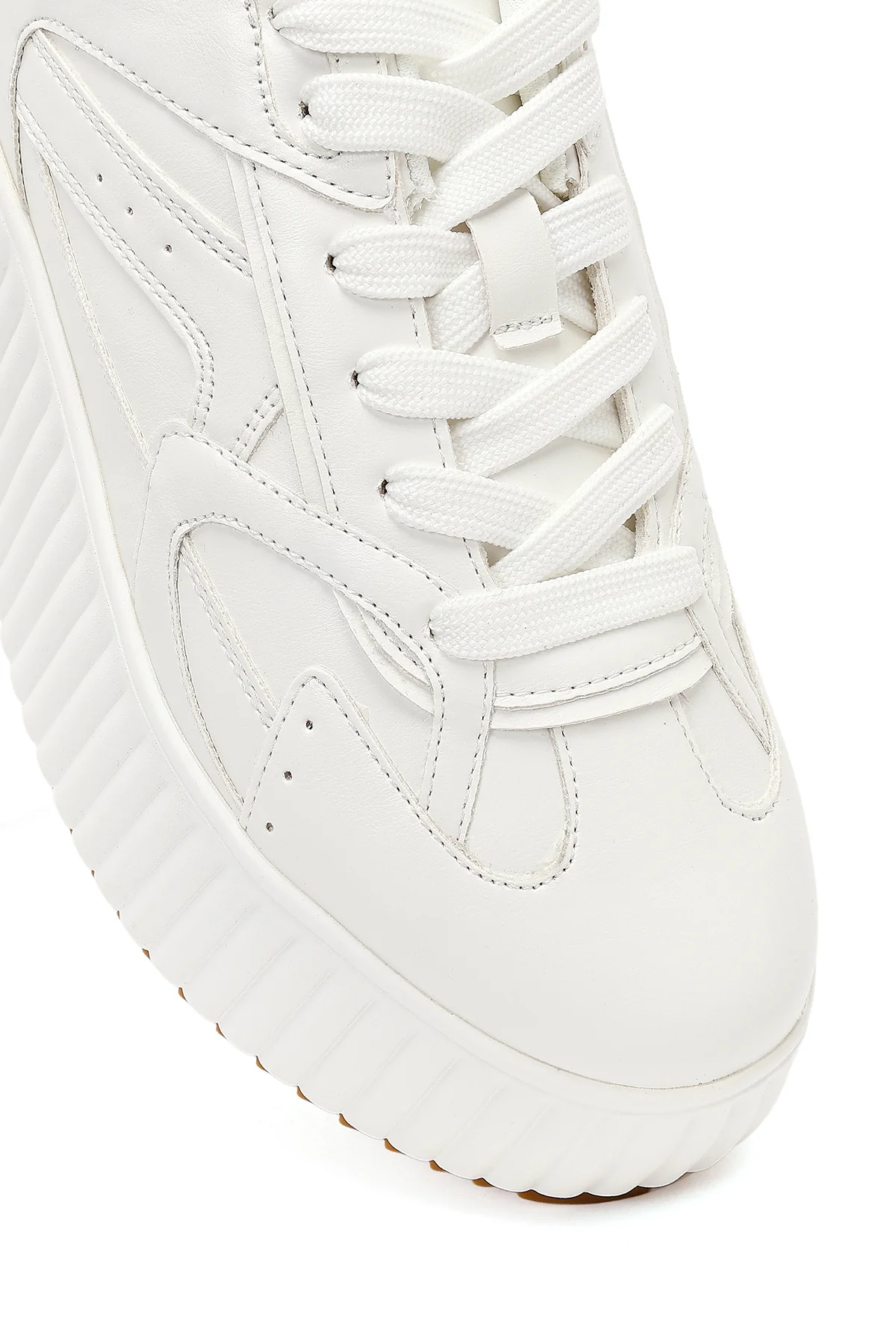Kadın Beyaz Kalın Tabanlı Bağcıklı Sneaker - Image 9