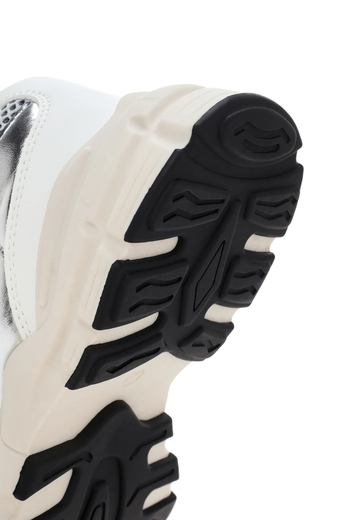 Kadın Beyaz Kalın Tabanlı Sneaker - Image 9