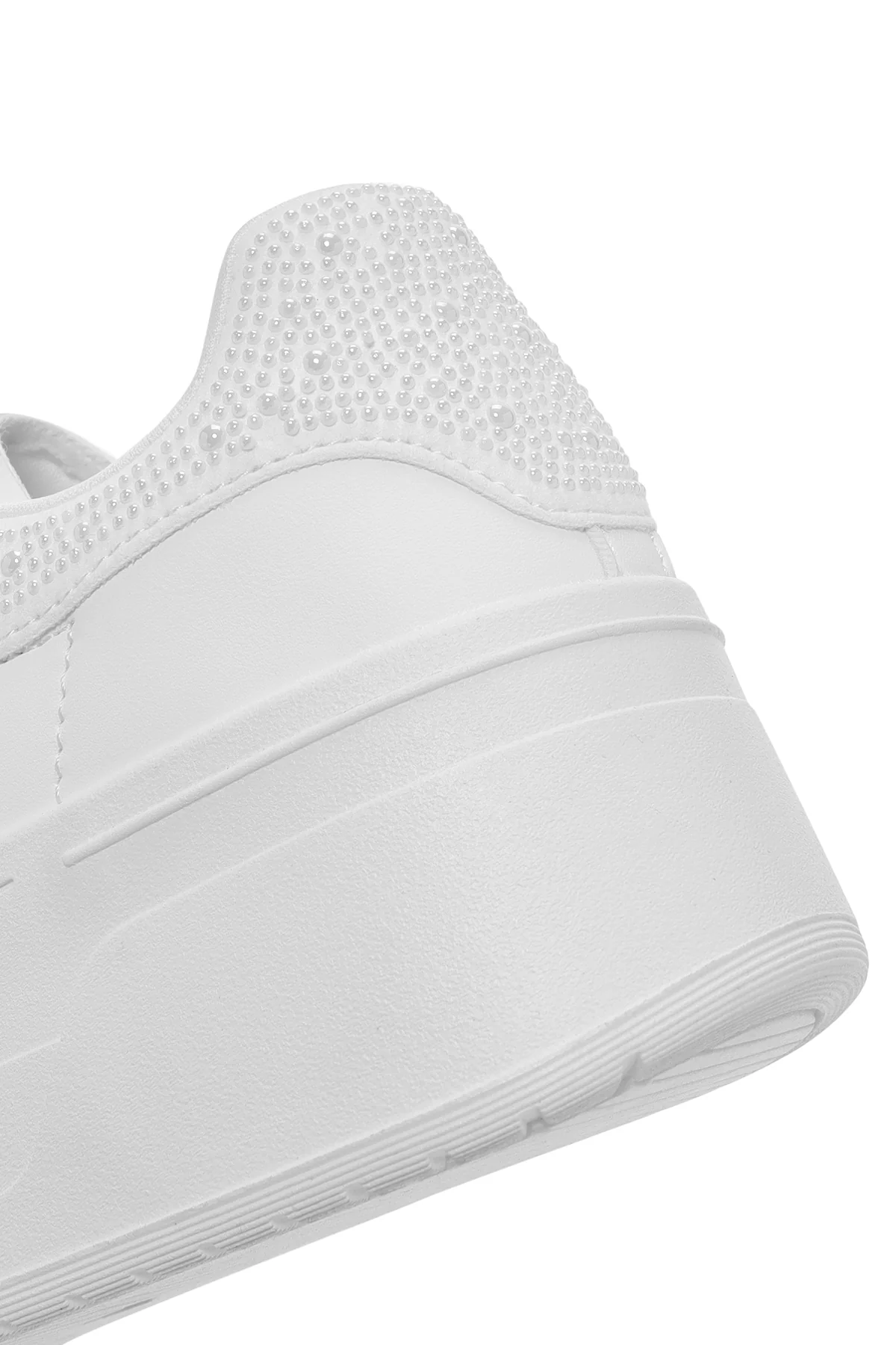 Kadın Beyaz Kalın Tabanlı Sneaker - Image 9