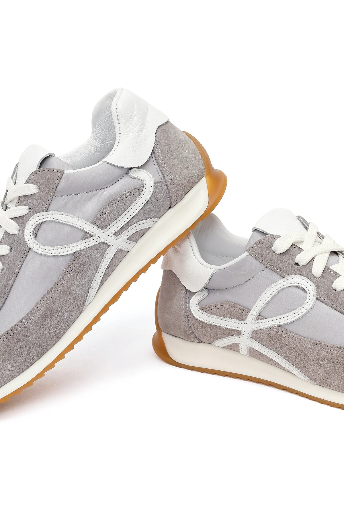Kadın Gri Bağcıklı Deri Sneaker - Image 10