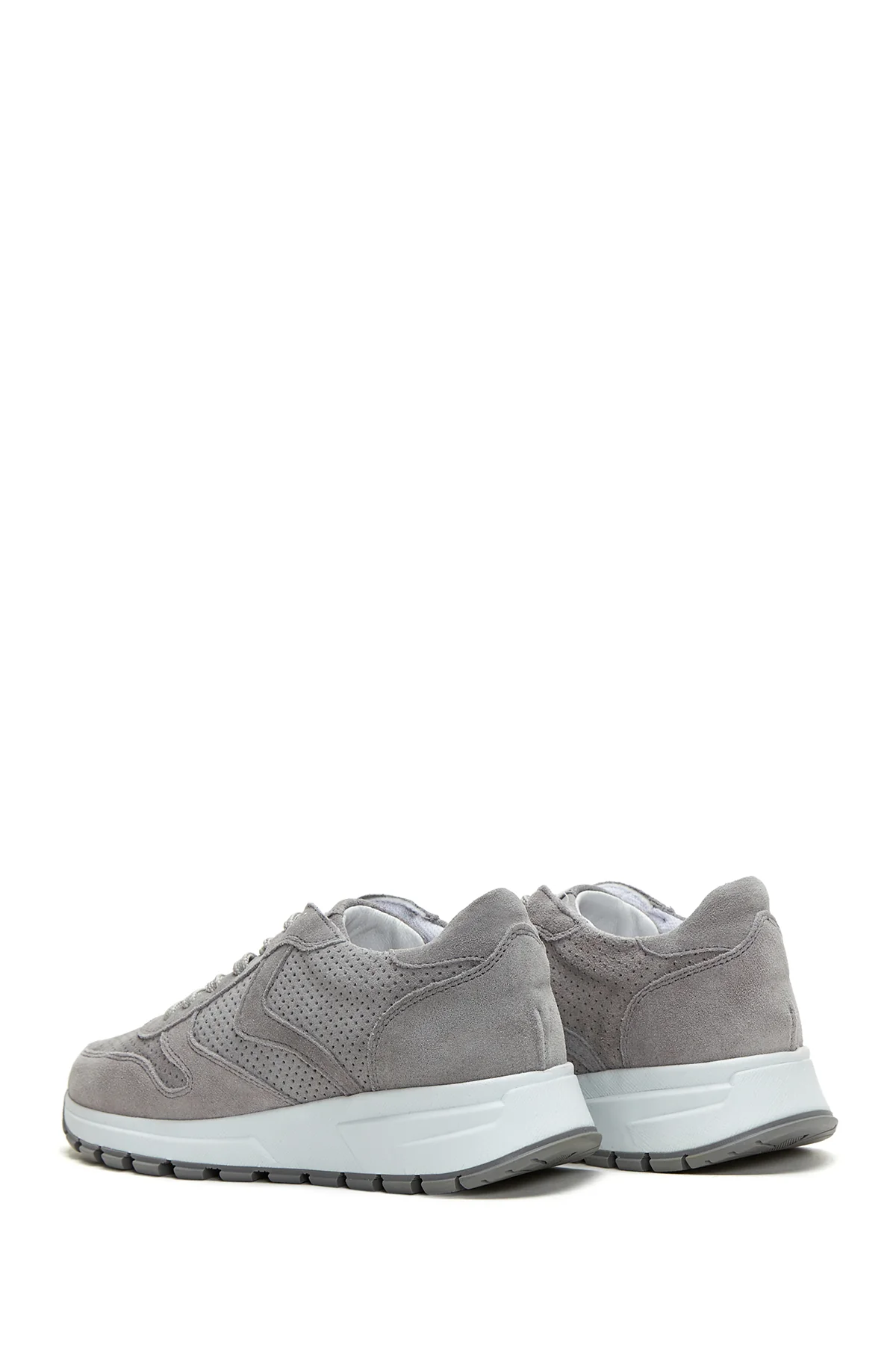 Kadın Gri Bağcıklı Süet Deri Sneaker - Image 5