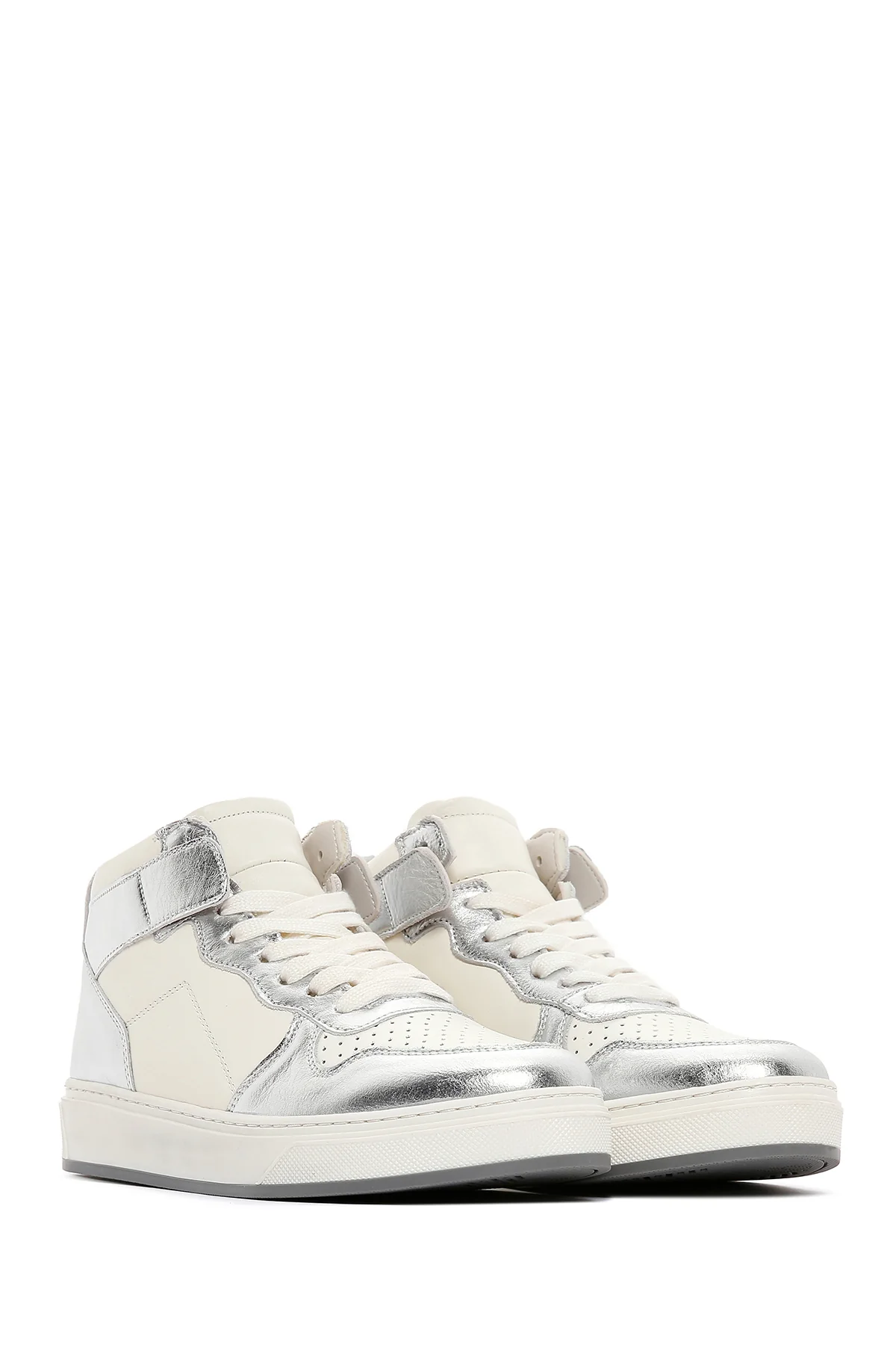 Kadın Gümüş Deri Bilekli Sneaker - Image 4