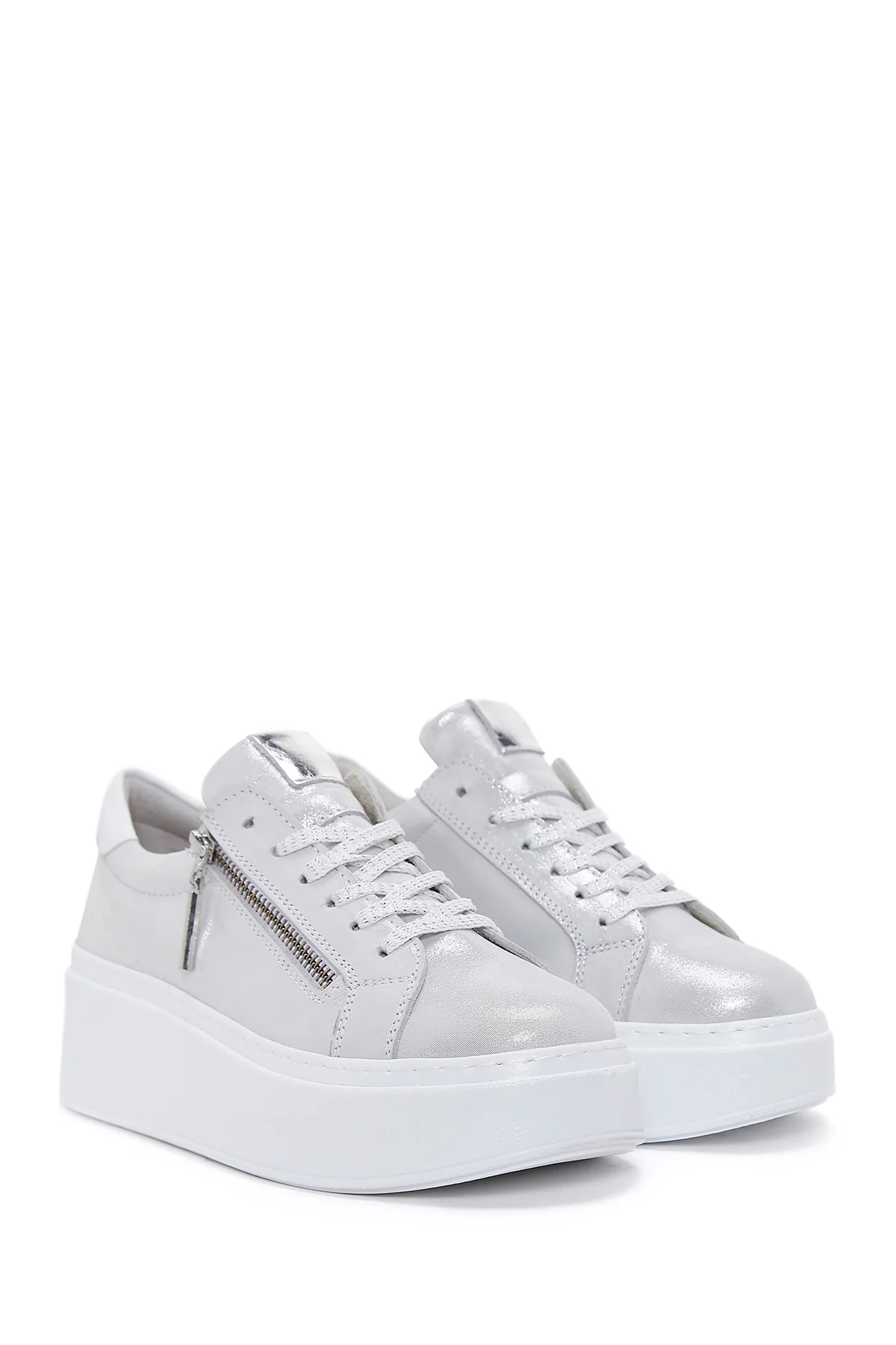 Kadın Gümüş Kalın Tabanlı Yandan Fermuarlı Deri Sneaker - Image 3