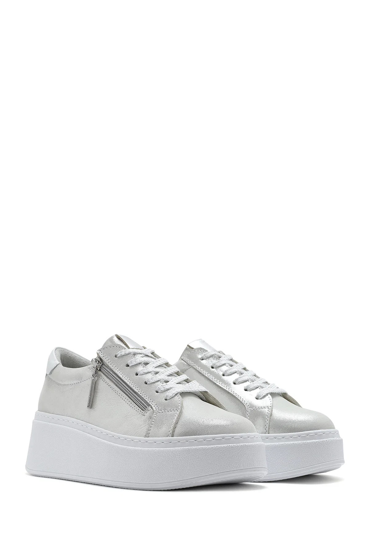 Kadın Gümüş Kalın Tabanlı Yandan Fermuarlı Deri Sneaker - Image 3