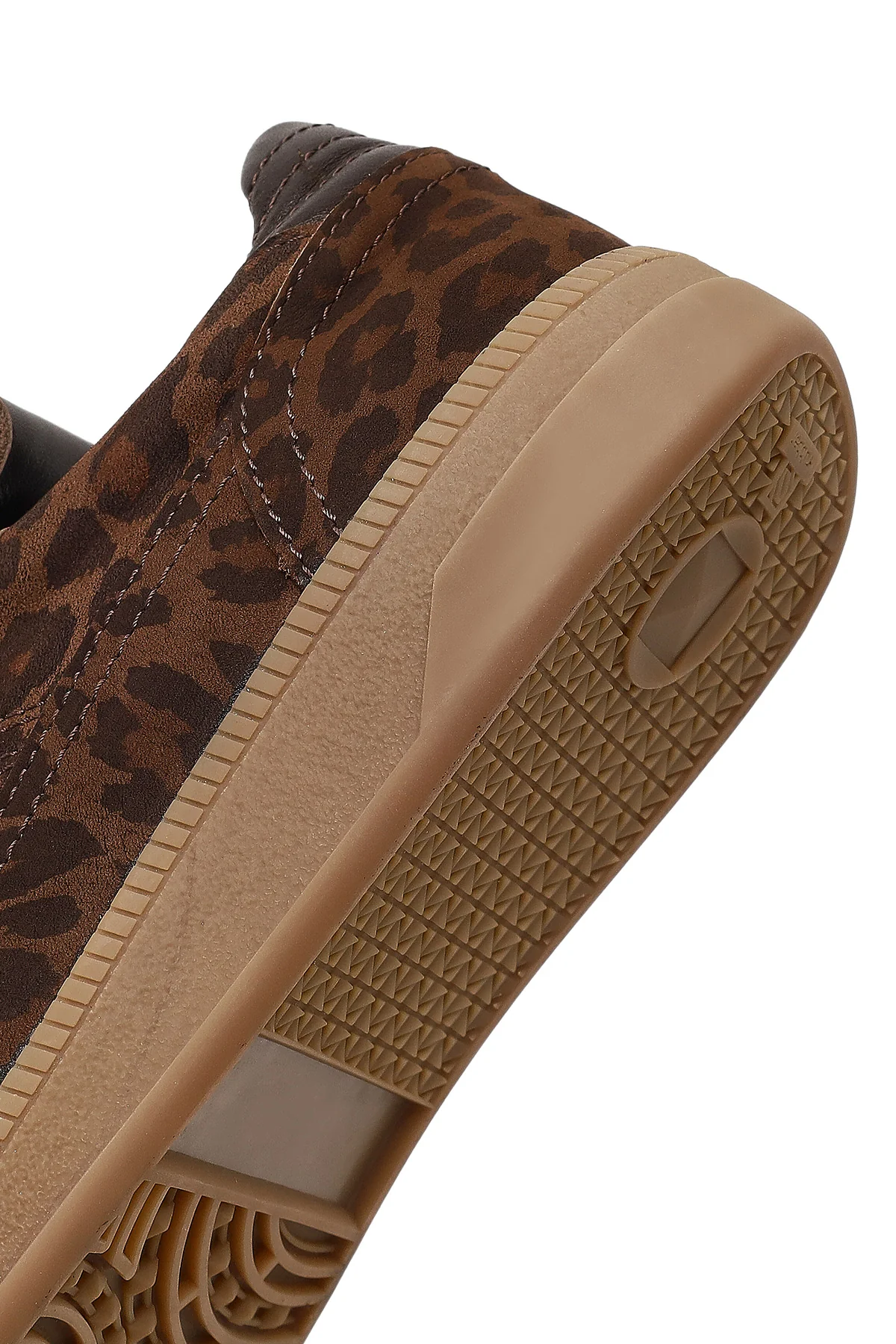 Kadın Kahverengi Bağcıklı Leopar Desenli Süet Deri Sneaker - Image 9