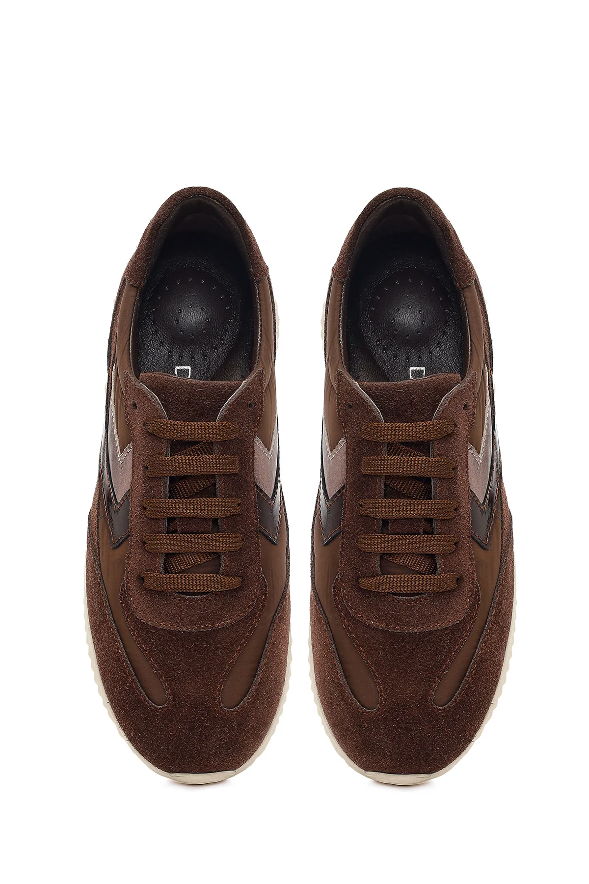 Kadın Kahverengi Bağcıklı Süet Deri Sneaker - Image 4