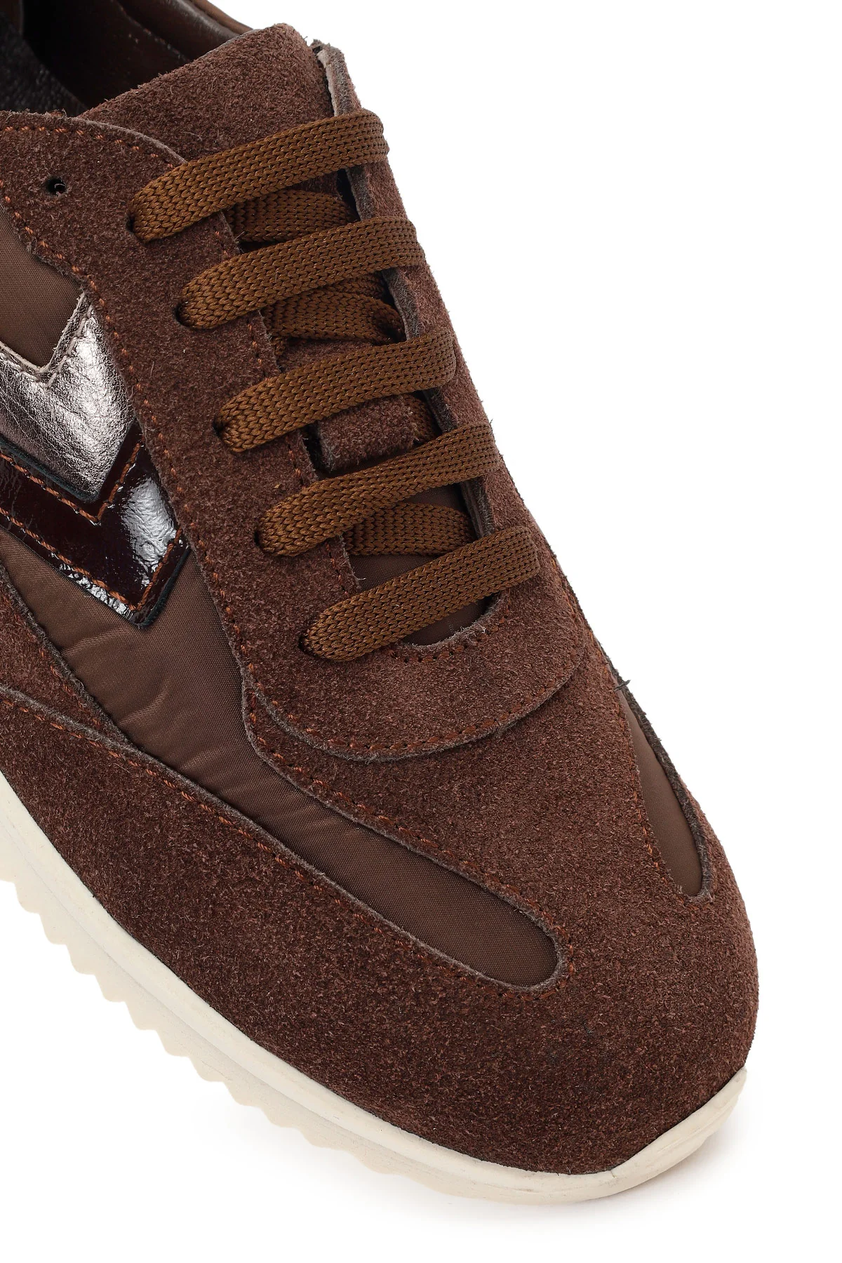 Kadın Kahverengi Bağcıklı Süet Deri Sneaker - Image 9