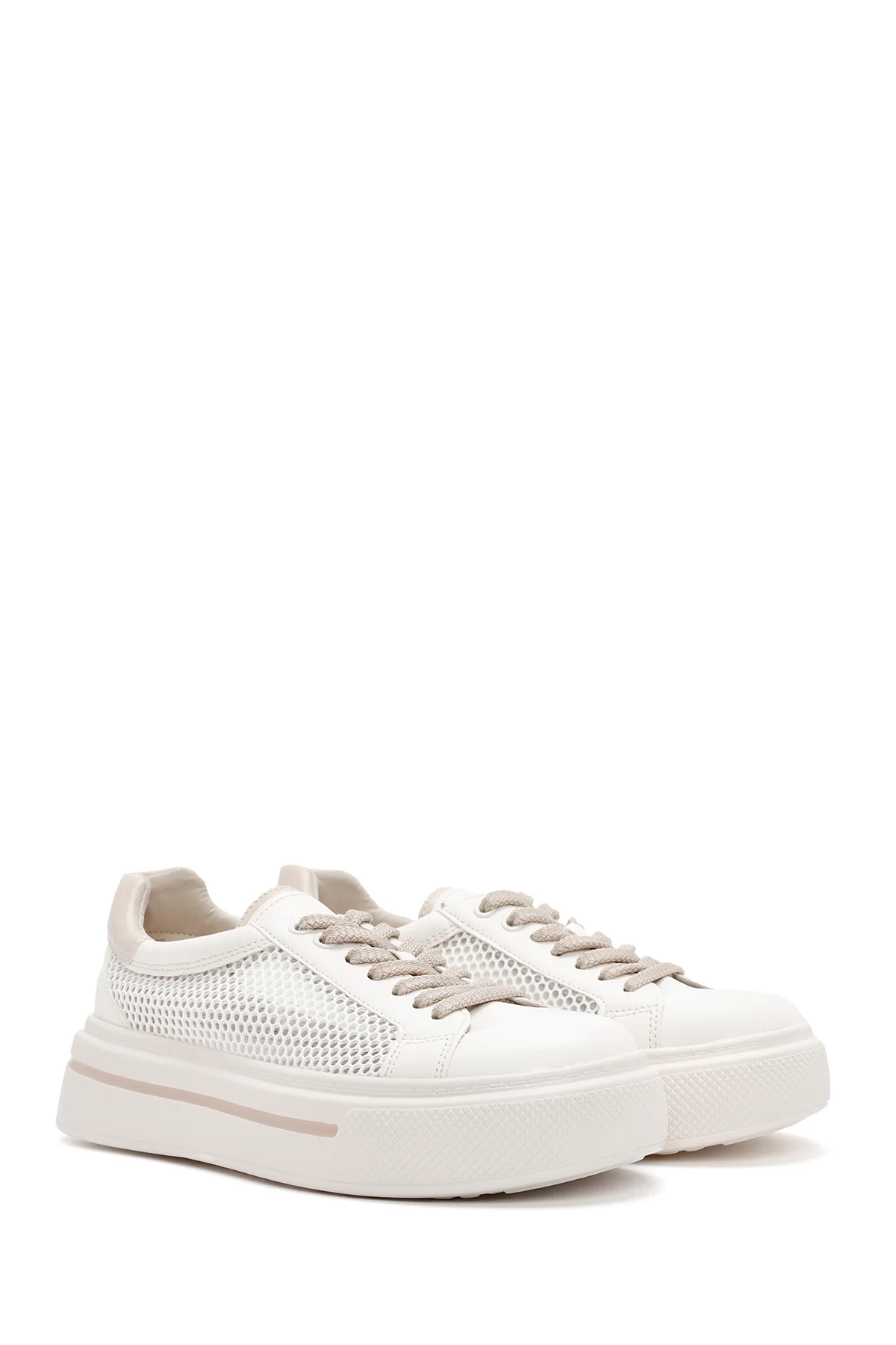 Kadın Krem Bağcıklı Sneaker - Image 3