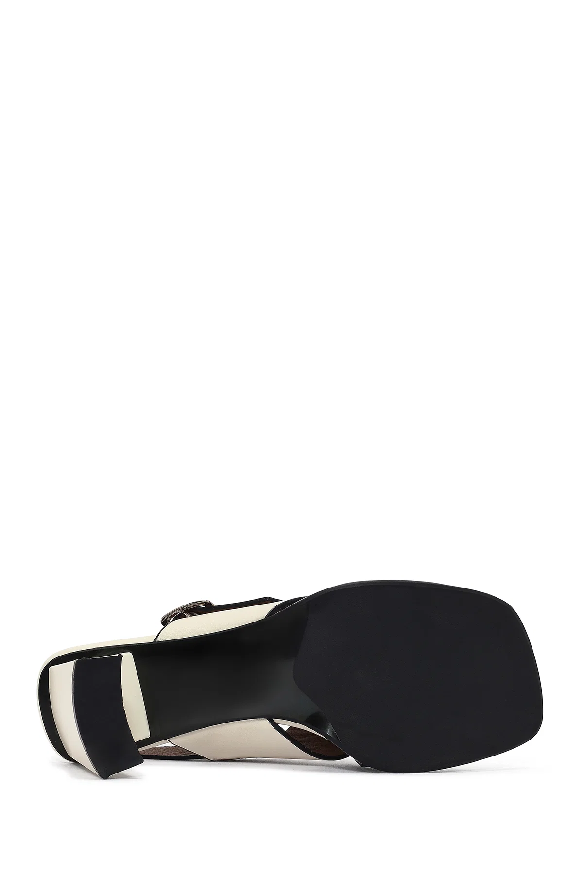 Kadın Krem Bilekten Tokalı Kalın Topuklu Deri Sandalet - Image 6