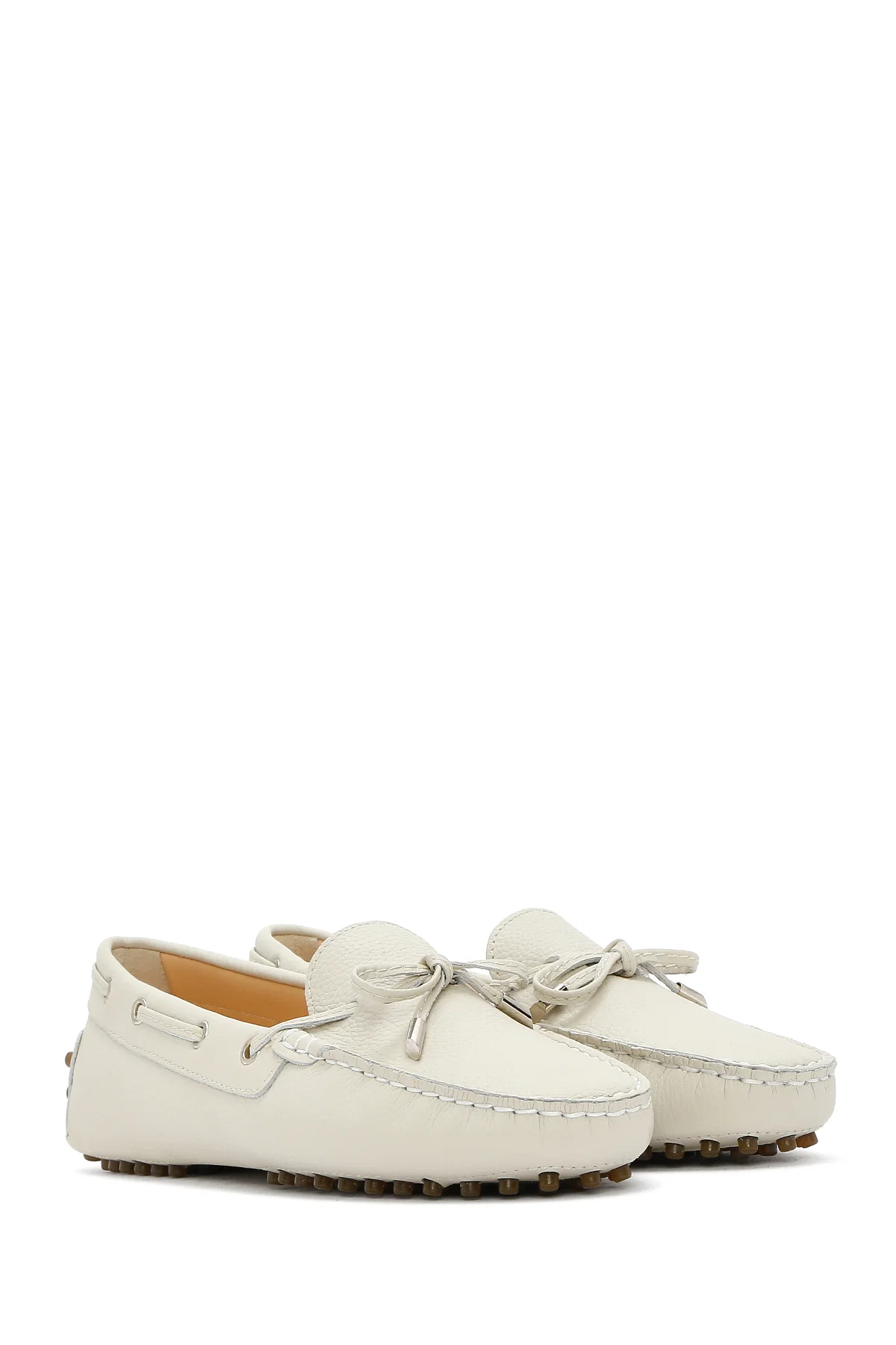 Kadın Krem Fiyonklu Deri Loafer - Image 3