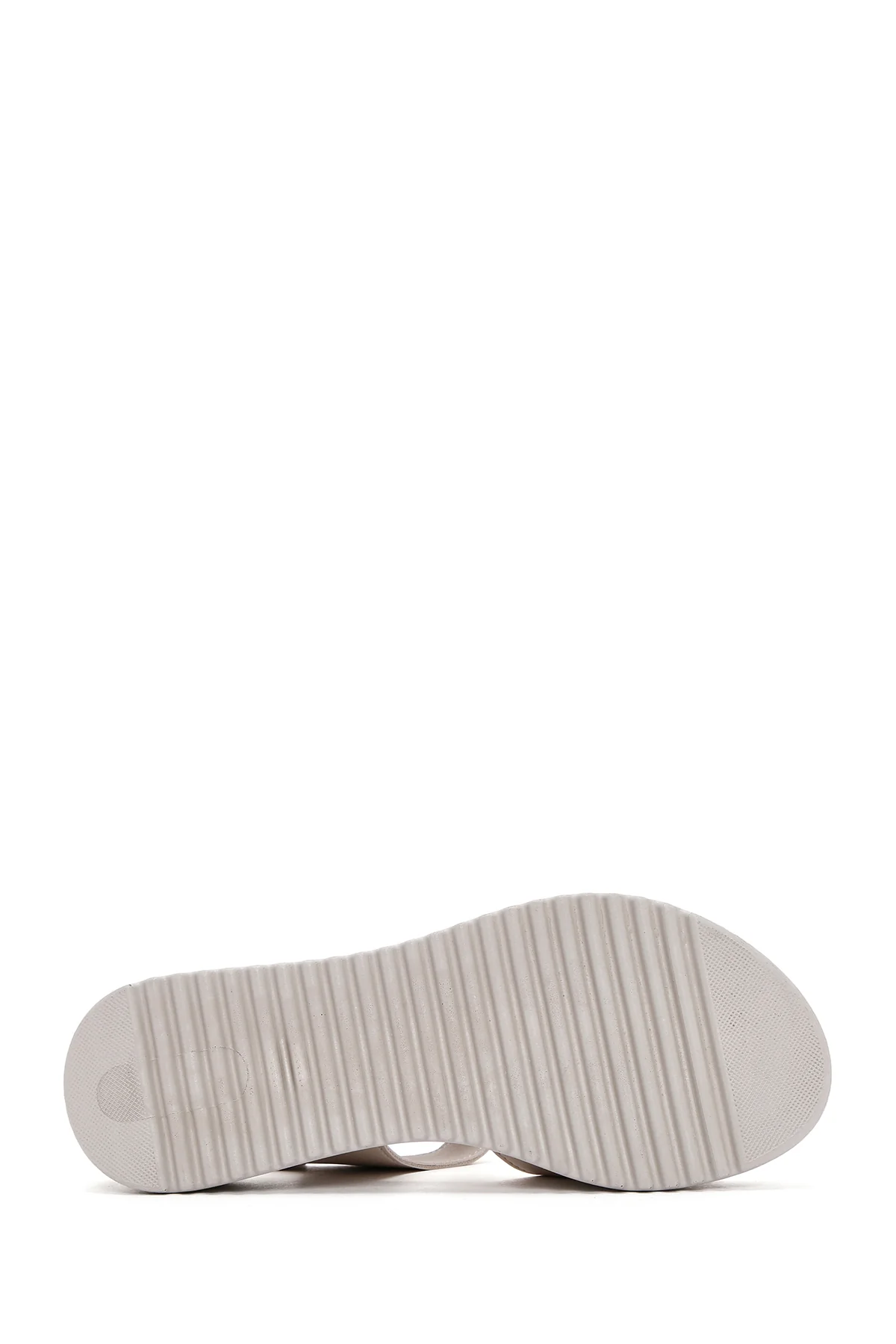 Kadın Krem Kalın Tabanlı Bilekten Bantlı Comfort Sandalet - Image 4