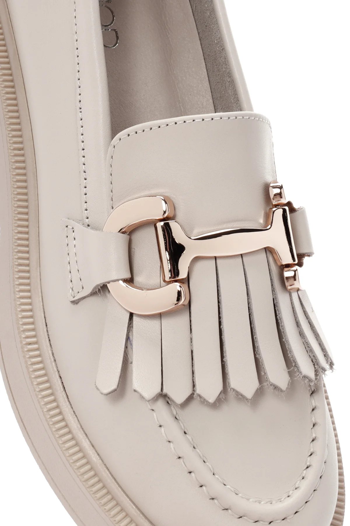 Kadın Krem Püsküllü Deri Casual Loafer - Image 10