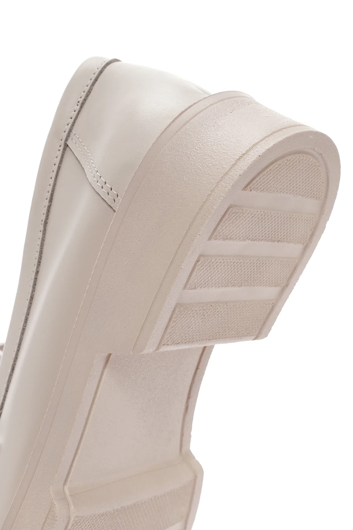 Kadın Krem Püsküllü Deri Casual Loafer - Image 9
