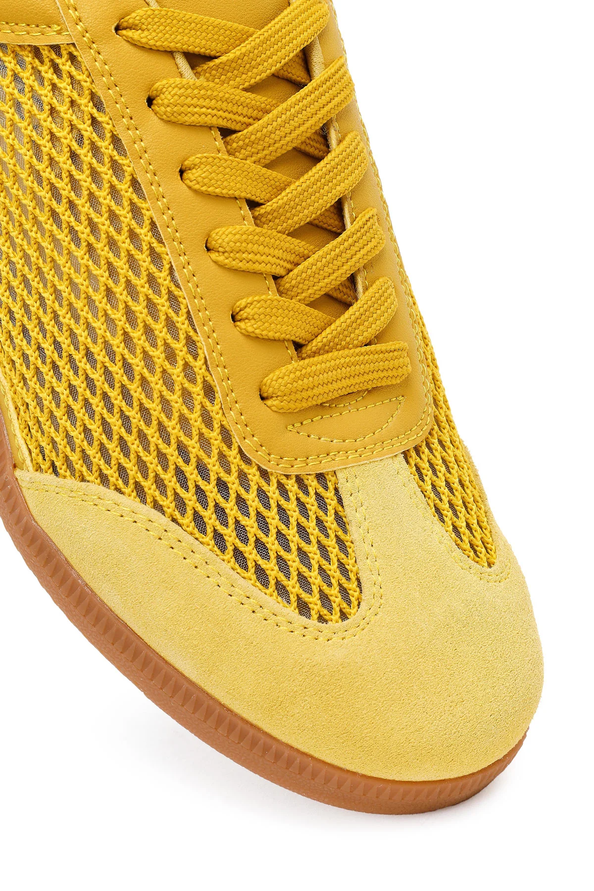 Kadın Sarı Bağcıklı Fileli Süet Deri Sneaker - Image 10