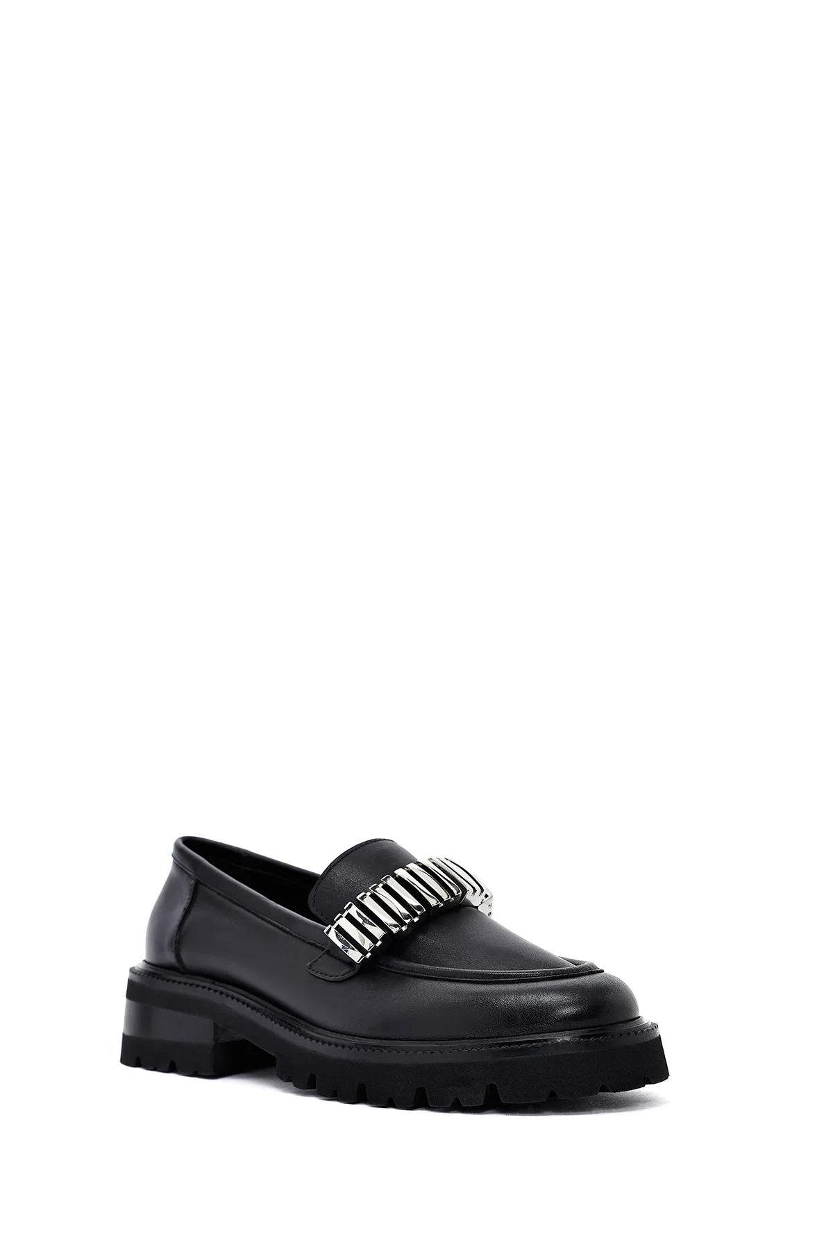 Kadın Siyah Aksesuarlı Deri Maskülen Loafer - Image 6