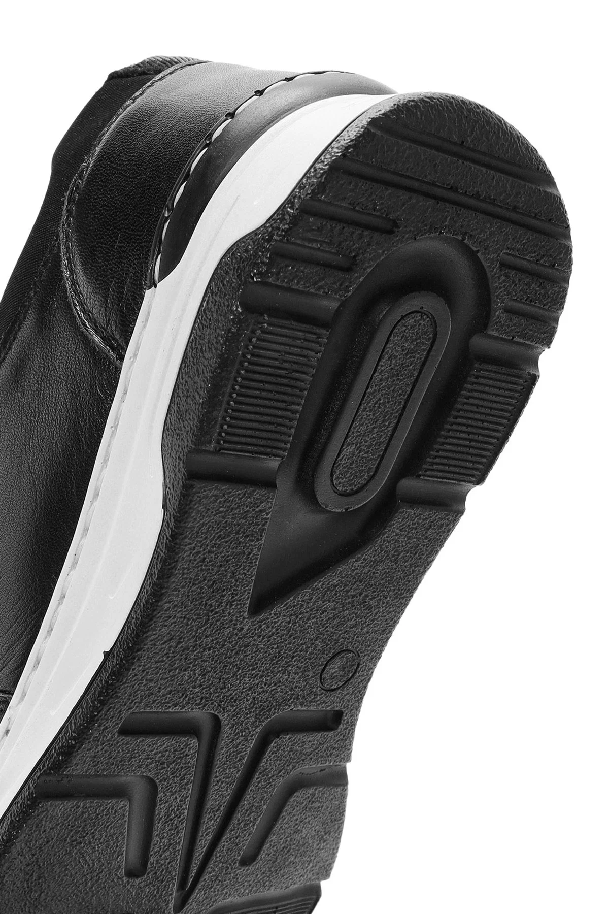 Kadın Siyah Bağcıklı Deri Sneaker - Image 8