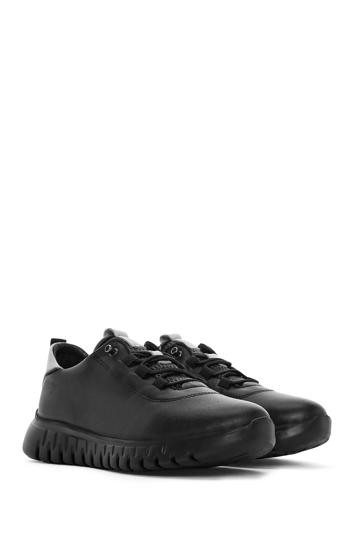 Kadın Siyah Bağcıklı Deri Sneaker - Image 3