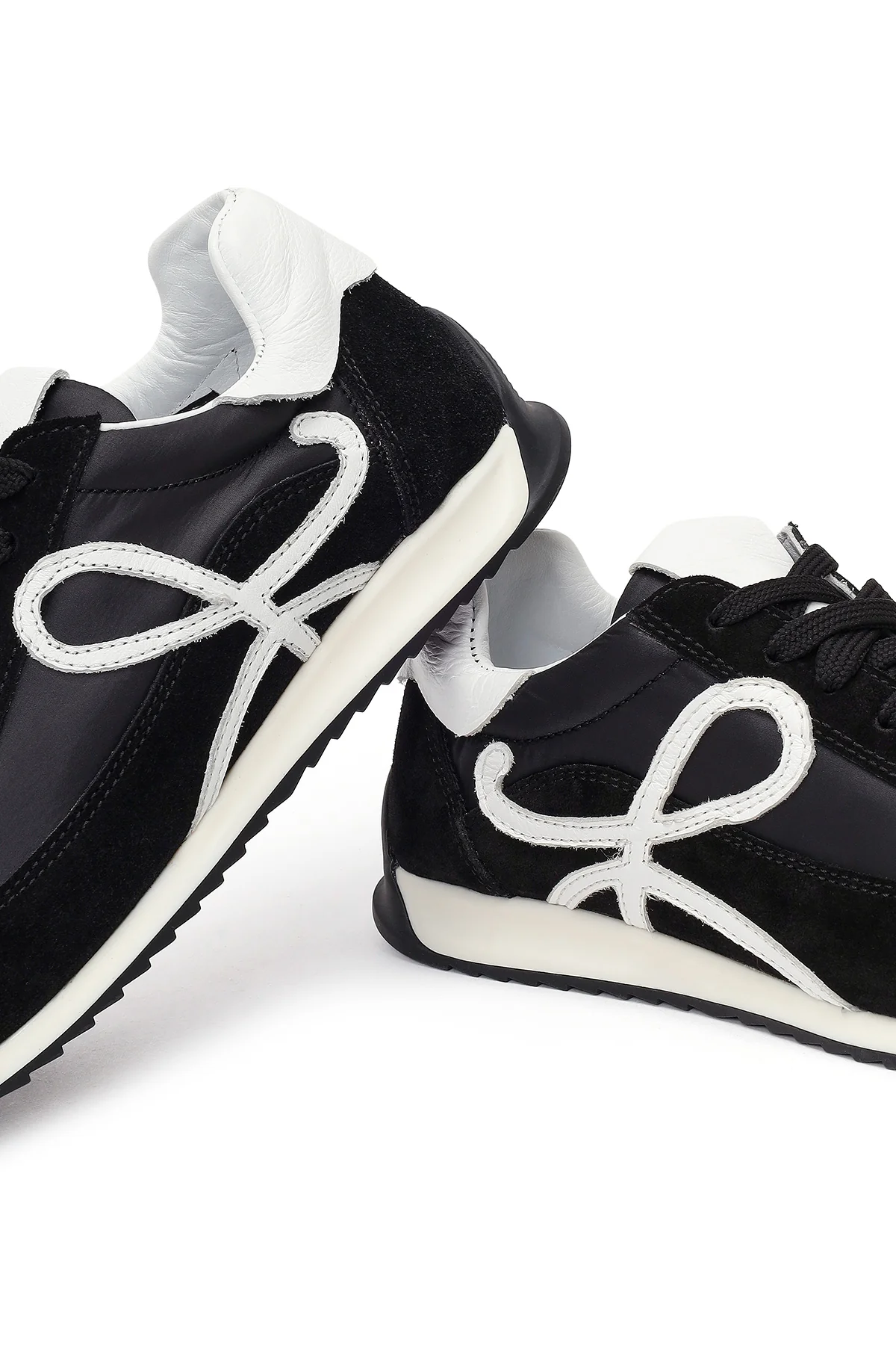 Kadın Siyah Bağcıklı Deri Sneaker - Image 10