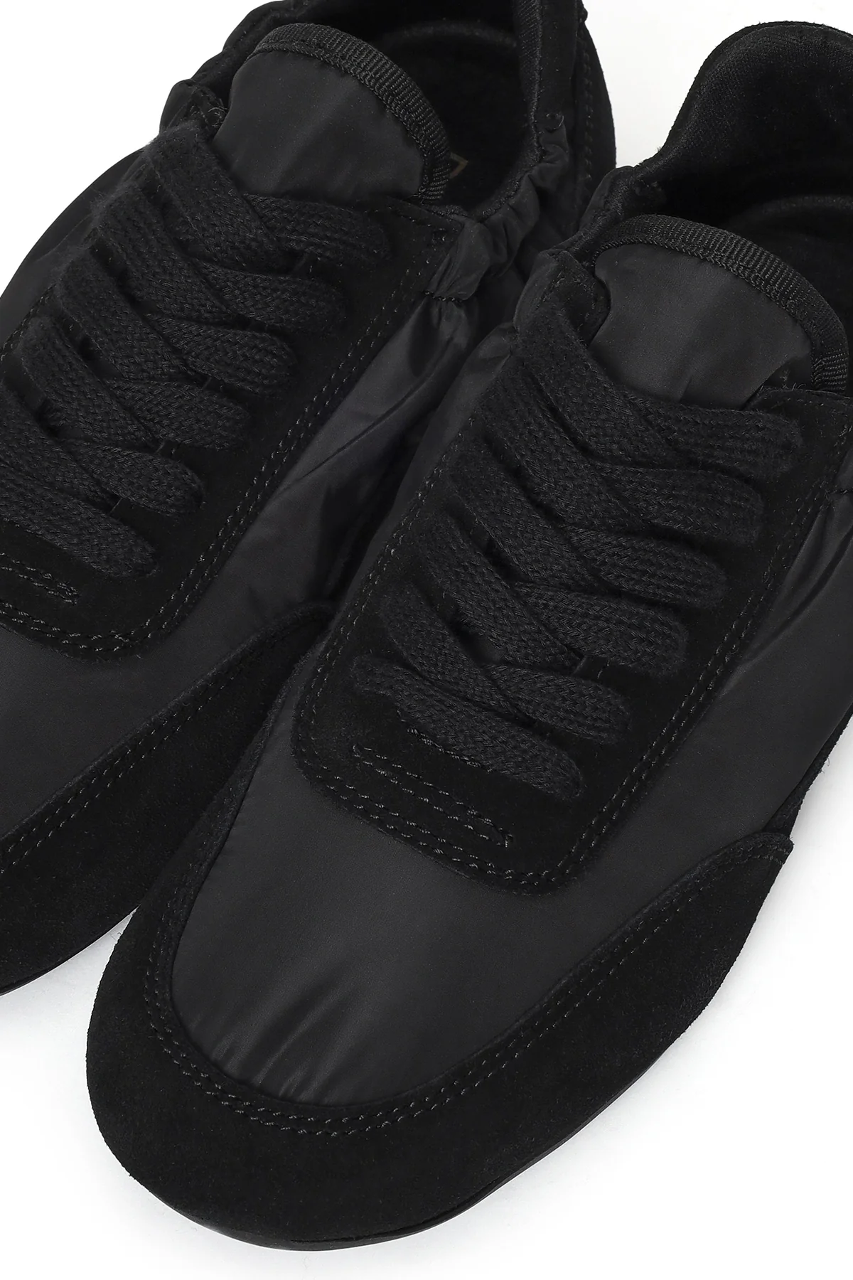 Kadın Siyah Bağcıklı Deri Sneaker - Image 10