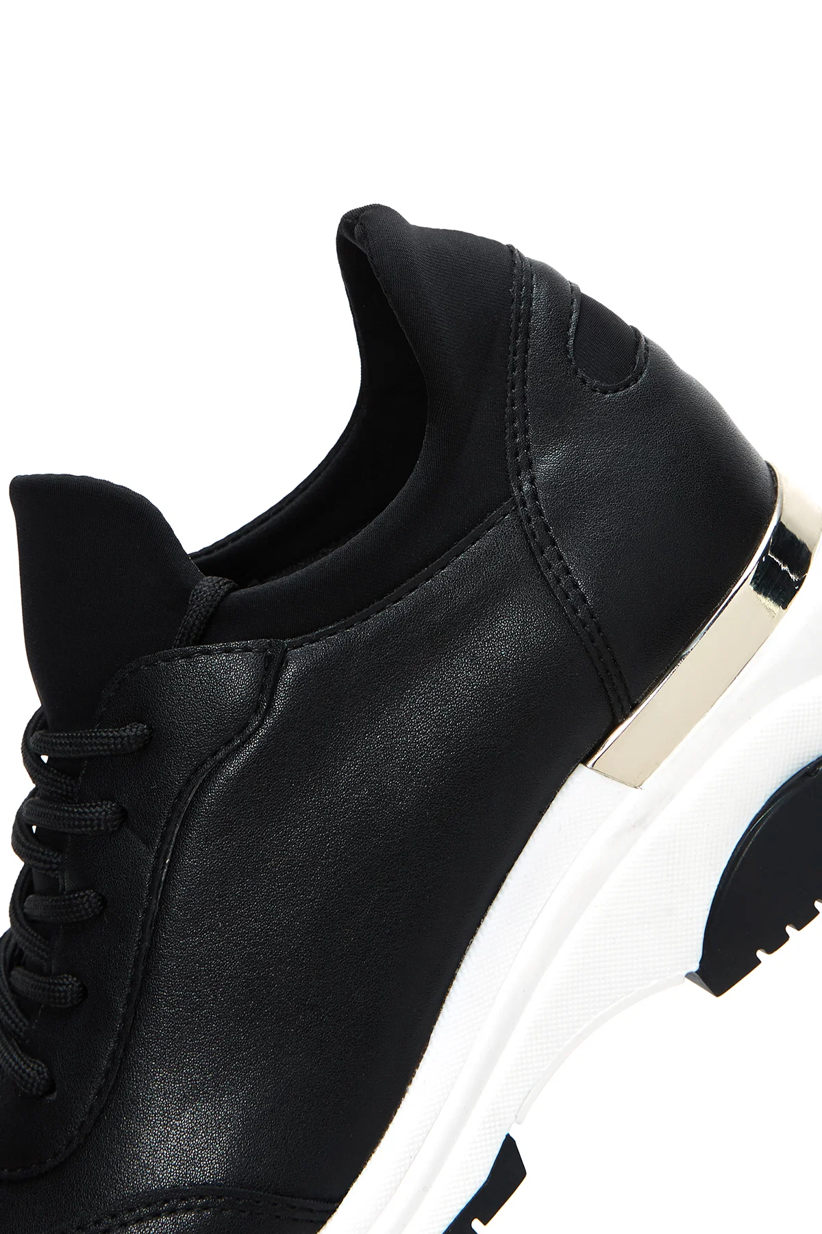 Kadın Siyah Bağcıklı Dolgu Topuklu Sneaker - Image 8