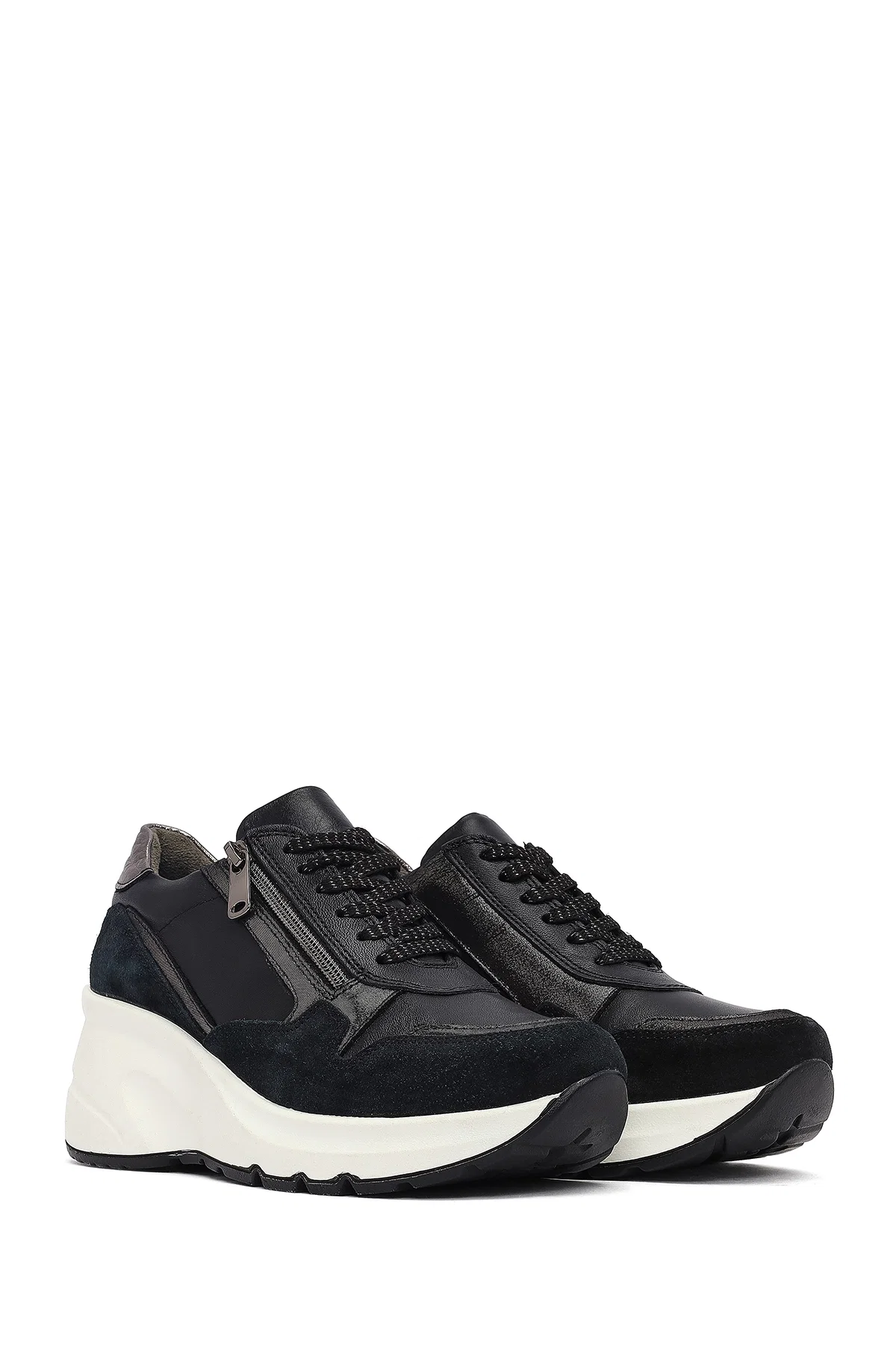 Kadın Siyah Bağcıklı Fermuar Detaylı Dolgu Topuklu Deri Sneaker - Image 3