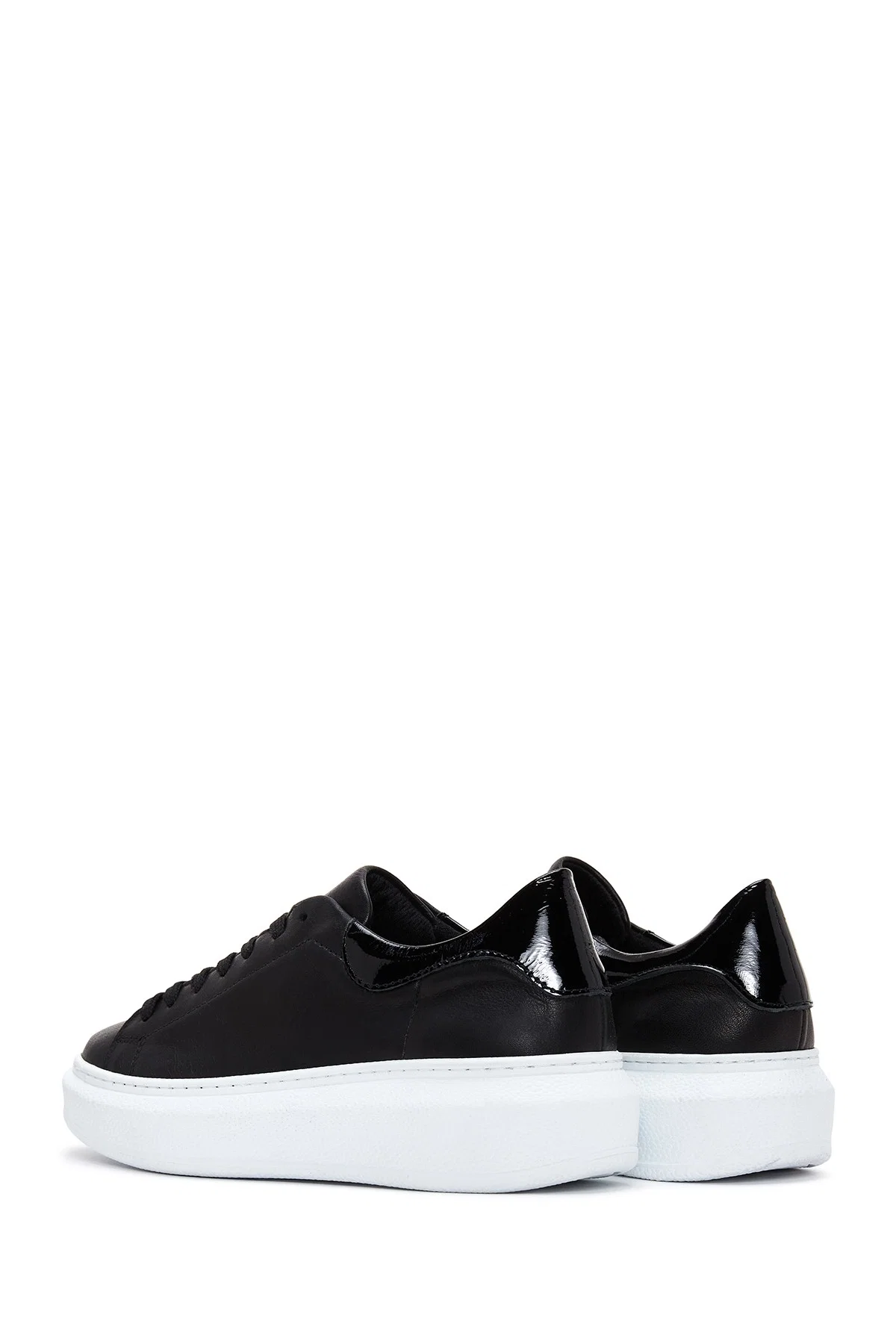 Kadın Siyah Bağcıklı Kalın Taban Deri Sneaker - Image 5