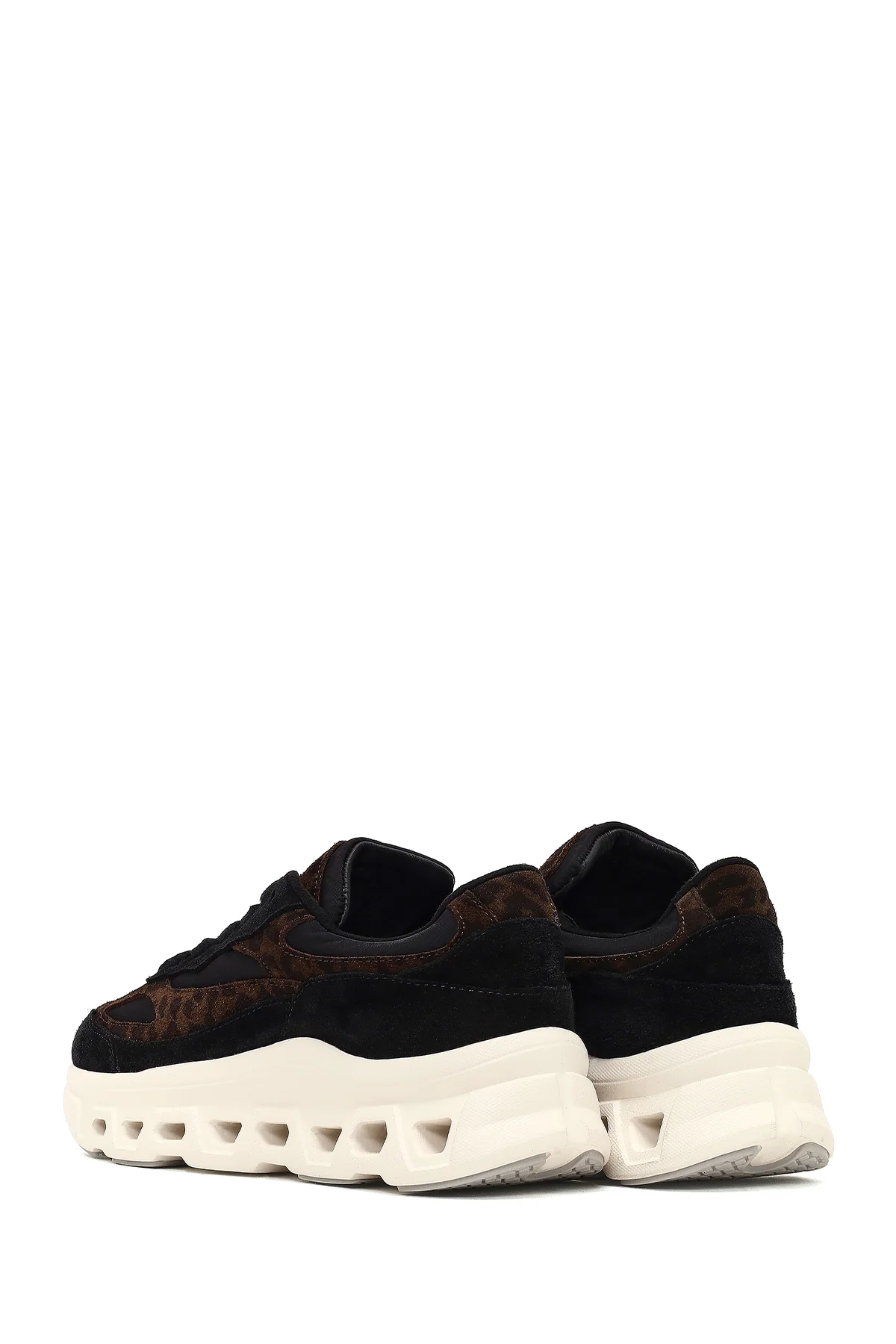 Kadın Siyah Bağcıklı Kalın Tabanlı Deri Sneaker - Image 5