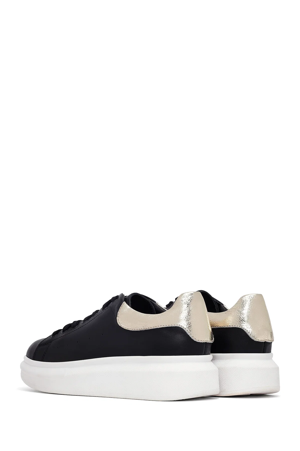 Kadın Siyah Bağcıklı Kalın Tabanlı Deri Sneaker - Image 5