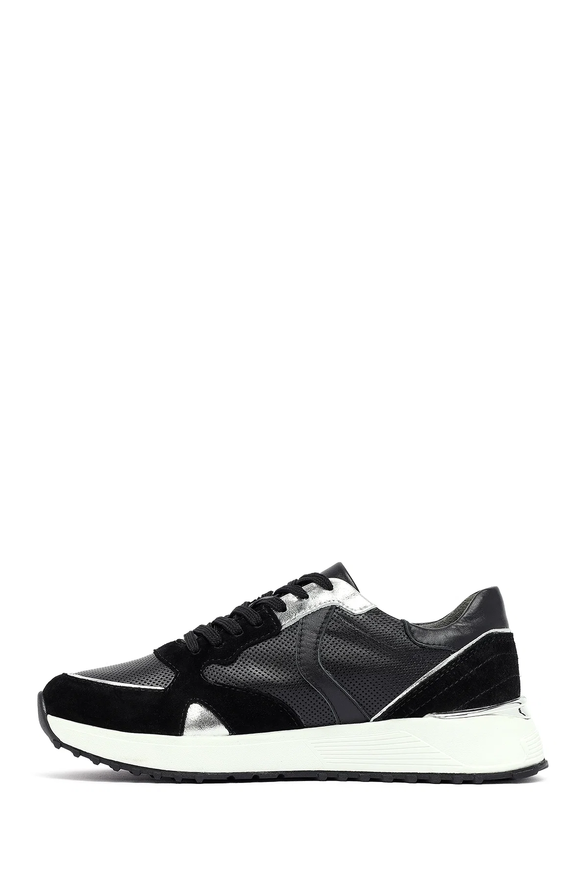 Kadın Siyah Bağcıklı Kalın Tabanlı Deri Sneaker - Image 2