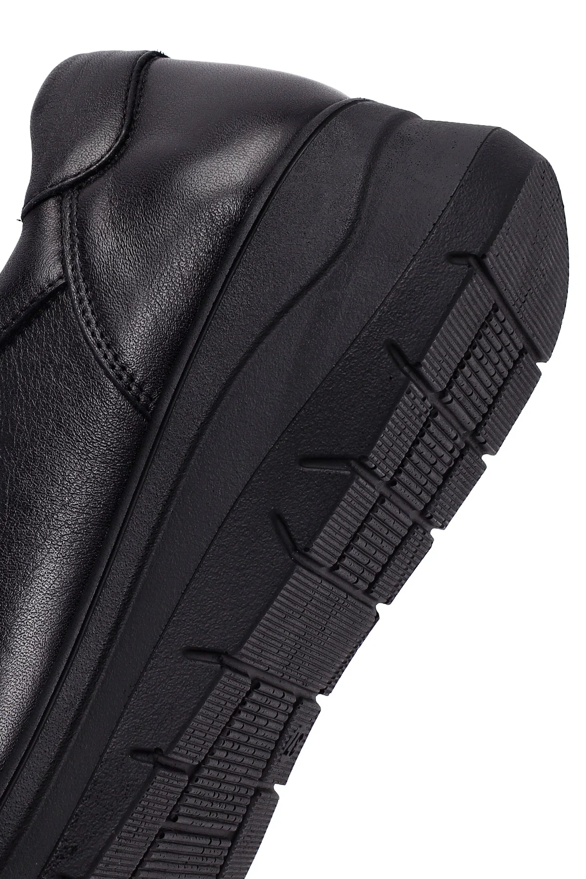 Kadın Siyah Bağcıklı Kalın Tabanlı Deri Sneaker - Image 8
