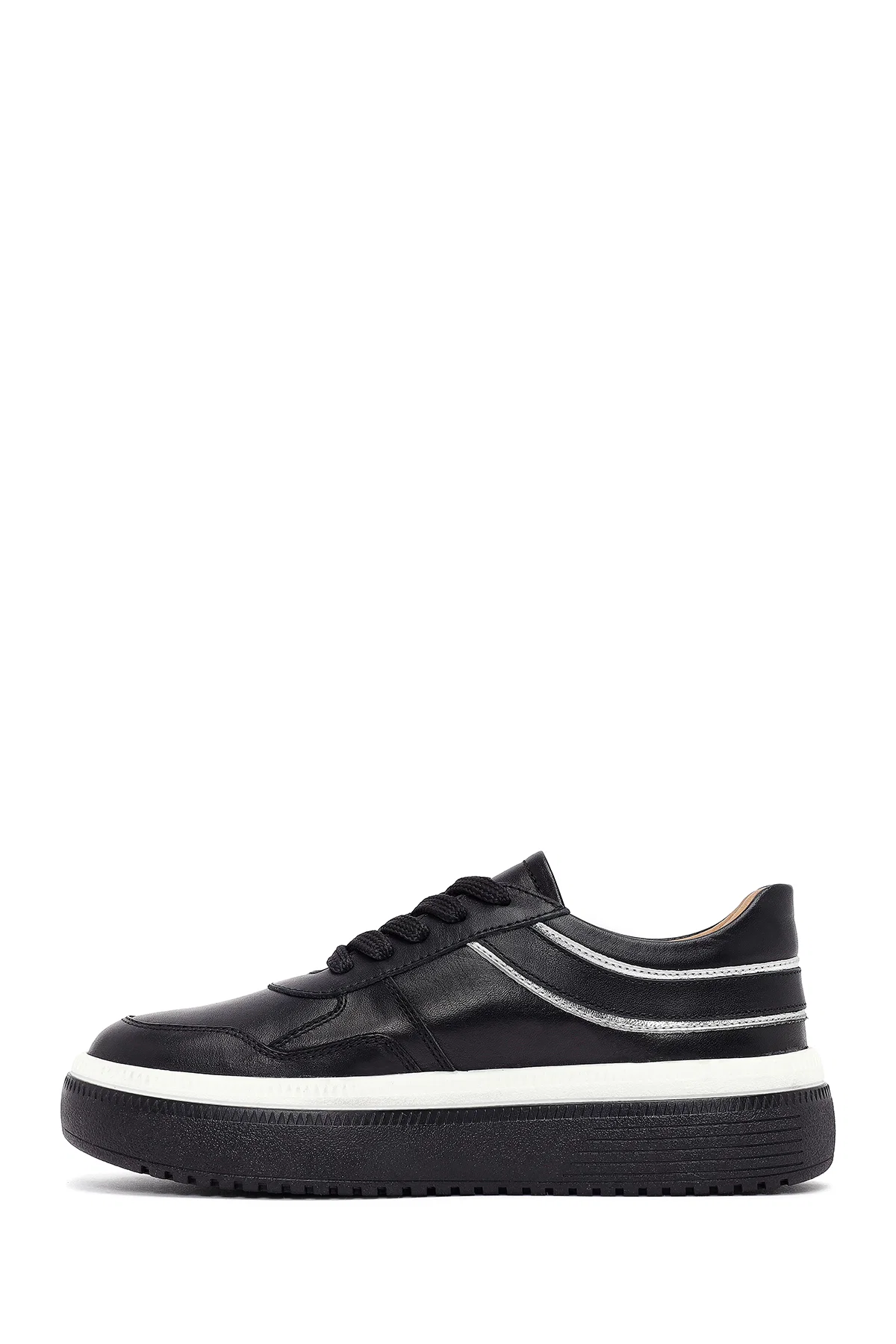 Kadın Siyah Bağcıklı Kalın Tabanlı Deri Sneaker - Image 2