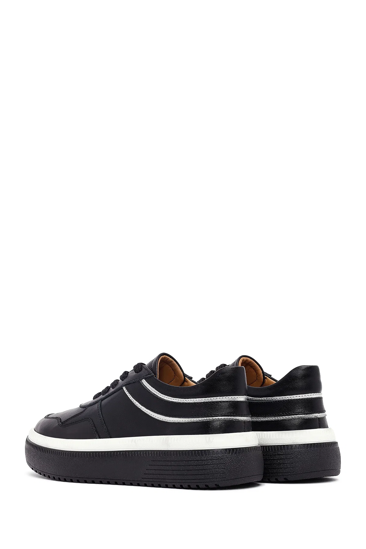 Kadın Siyah Bağcıklı Kalın Tabanlı Deri Sneaker - Image 5