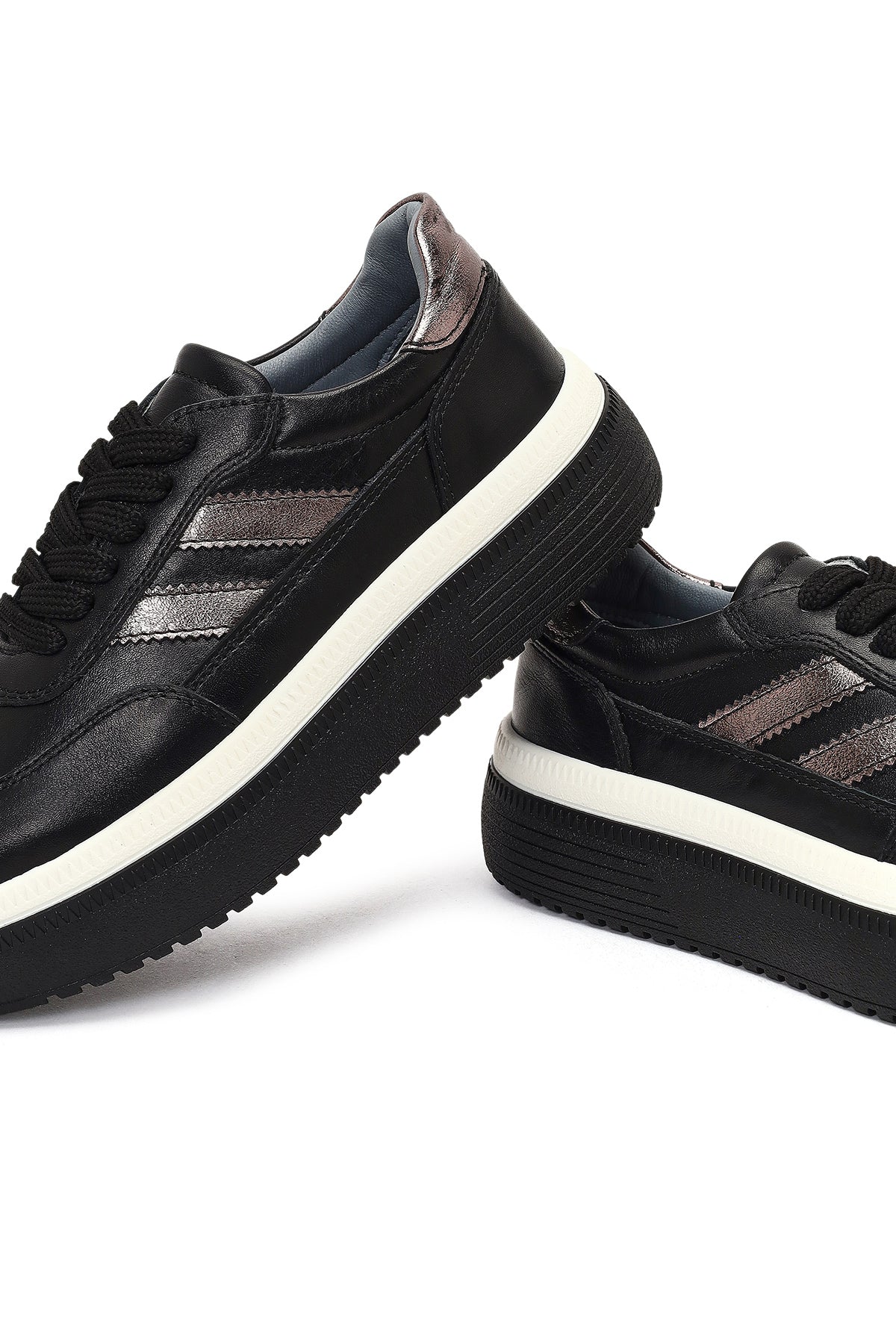Kadın Siyah Bağcıklı Kalın Tabanlı Deri Sneaker - Image 10