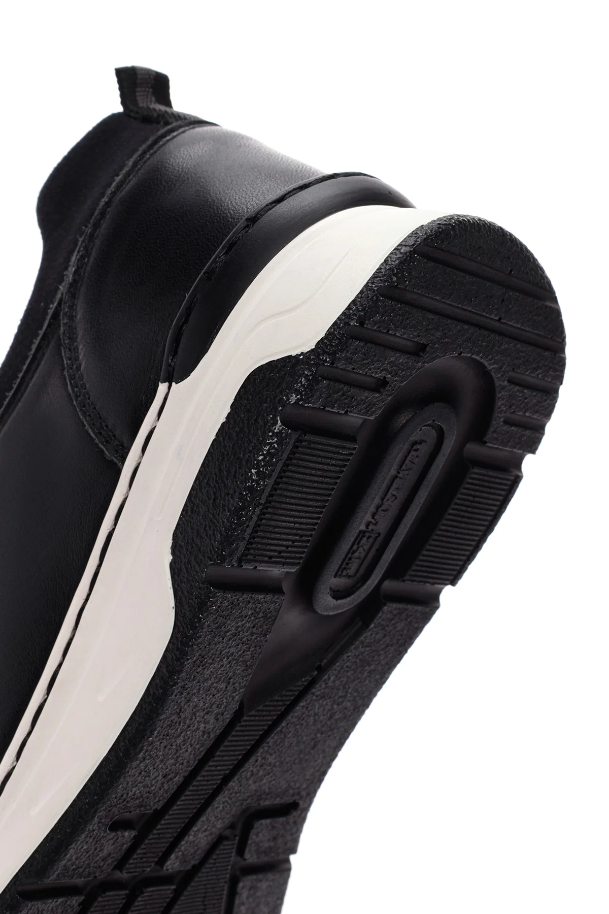 Kadın Siyah Bağcıklı Kalın Tabanlı Deri Sneaker - Image 9