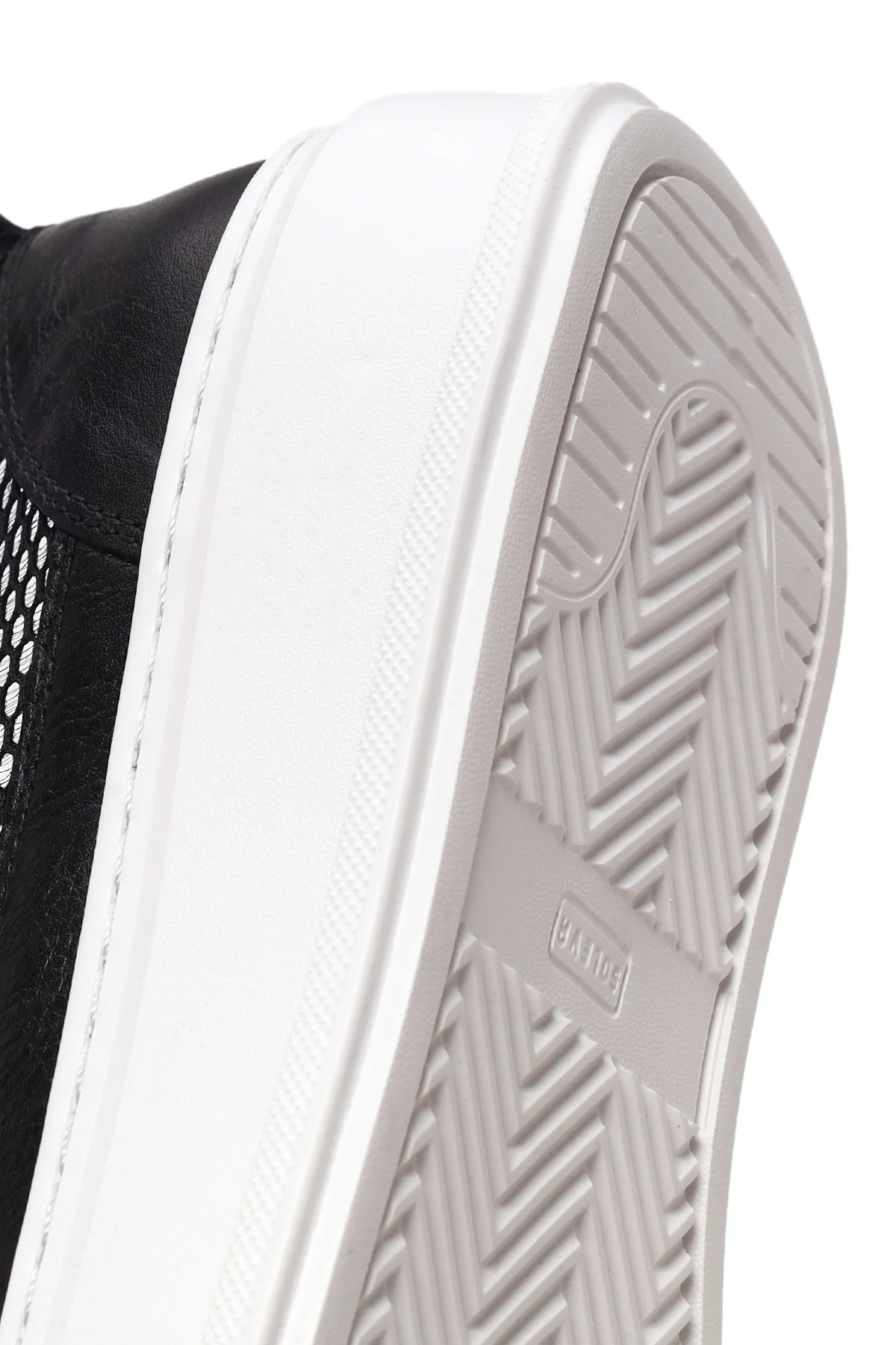 Kadın Siyah Bağcıklı Kalın Tabanlı Deri Sneaker - Image 8