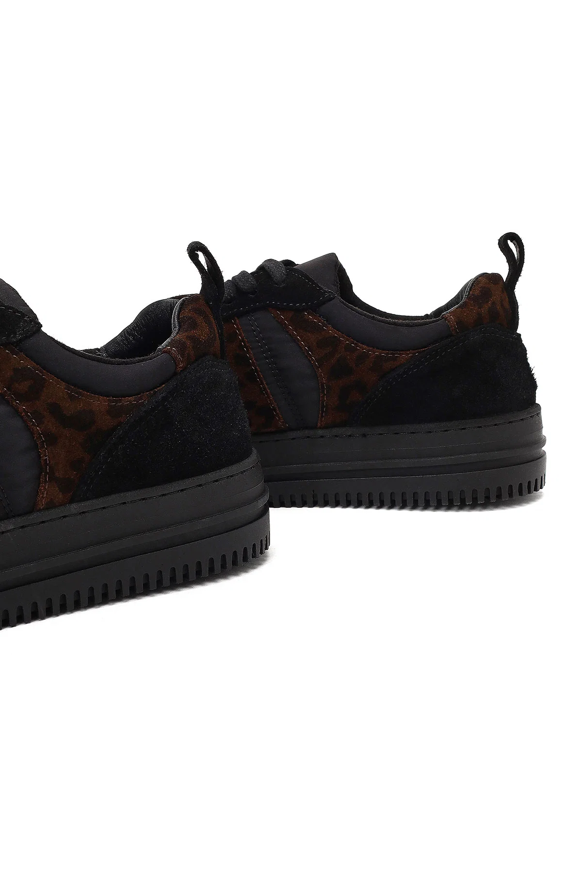 Kadın Siyah Bağcıklı Kalın Tabanlı Desenli Deri Sneaker - Image 10