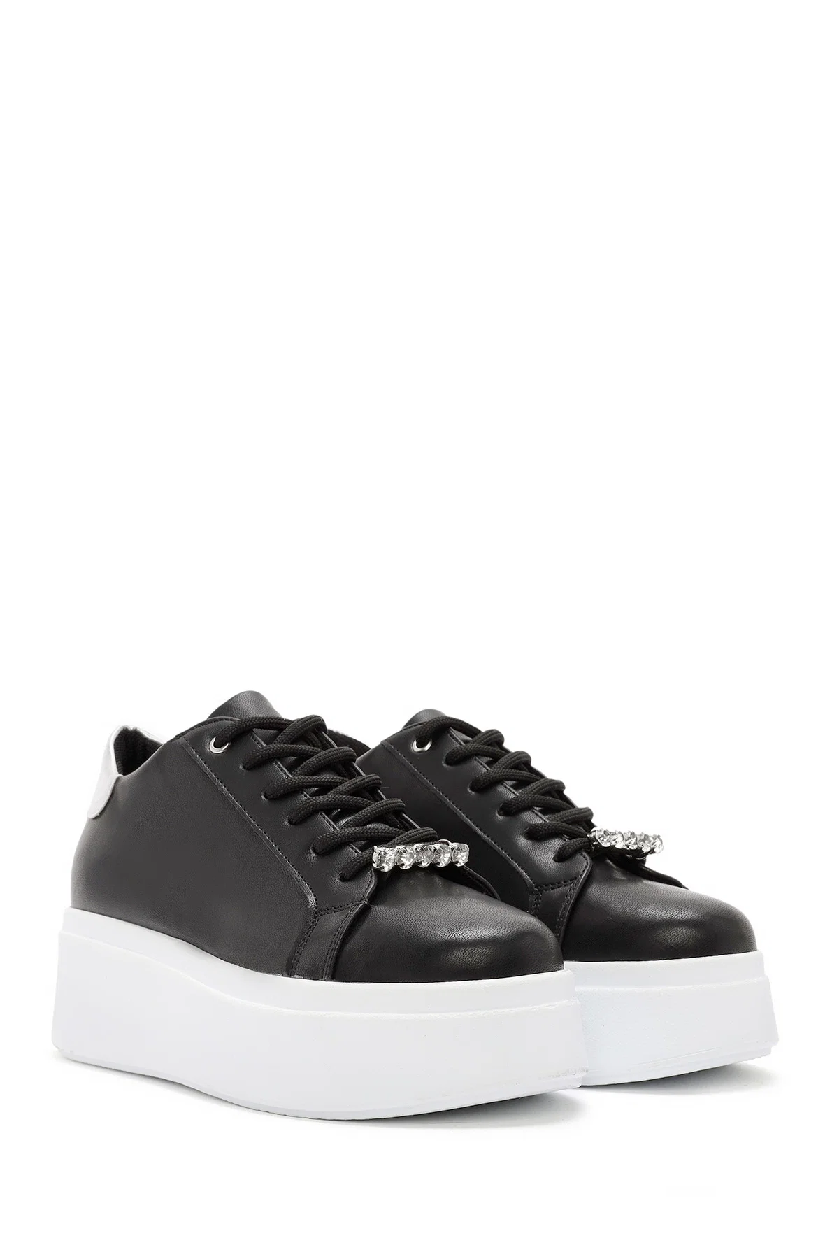 Kadın Siyah Bağcıklı Kalın Tabanlı Sneaker - Image 3