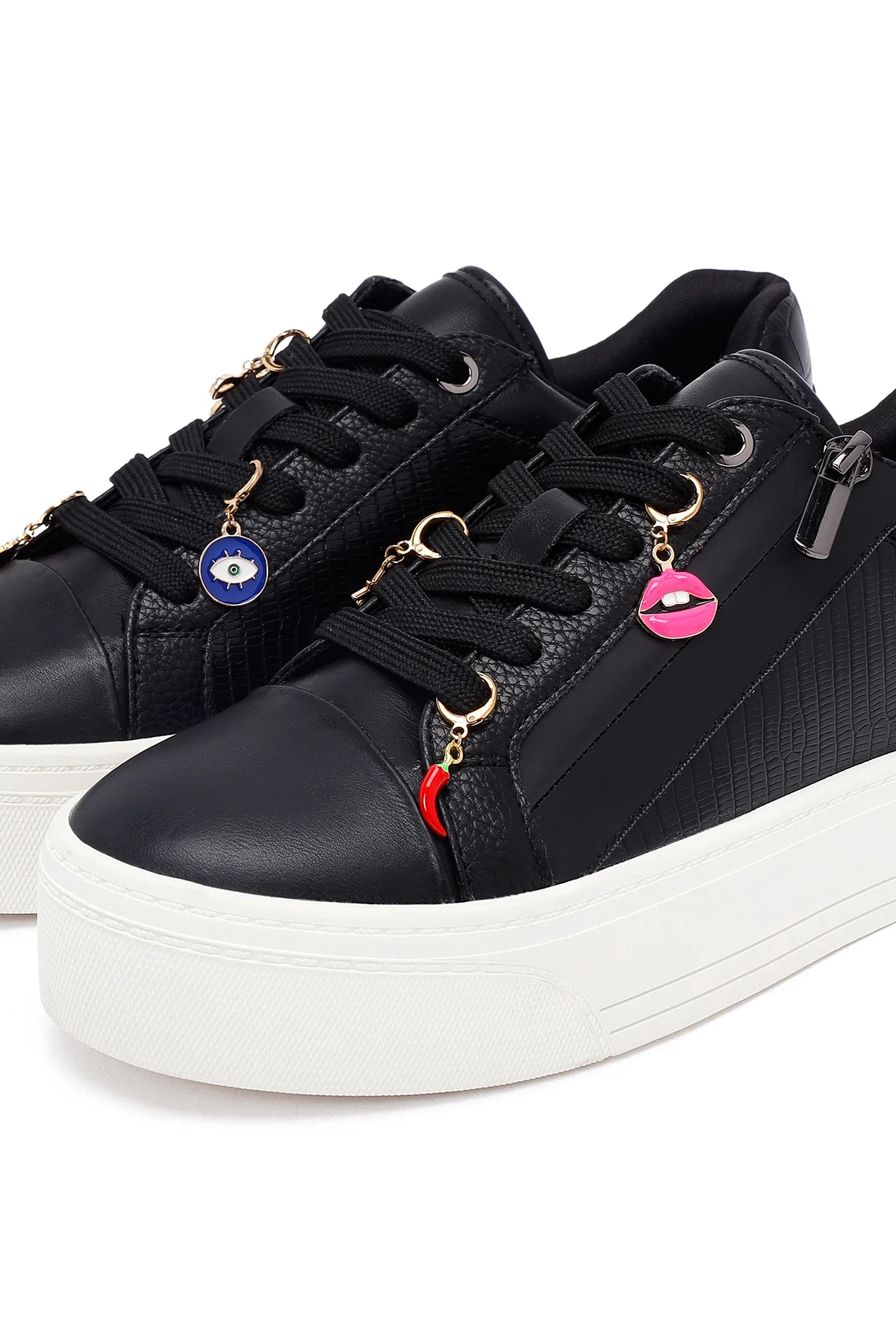 Kadın Siyah Bağcıklı Kalın Tabanlı Sneaker - Image 10