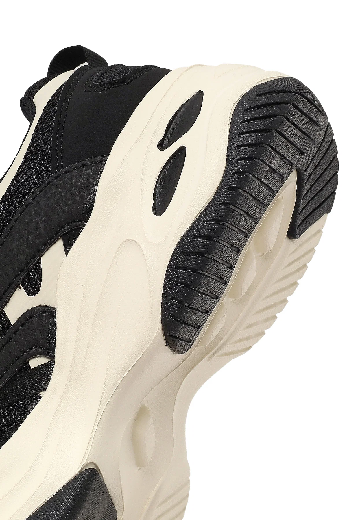 Kadın Siyah Bağcıklı Kalın Tabanlı Sneaker - Image 9