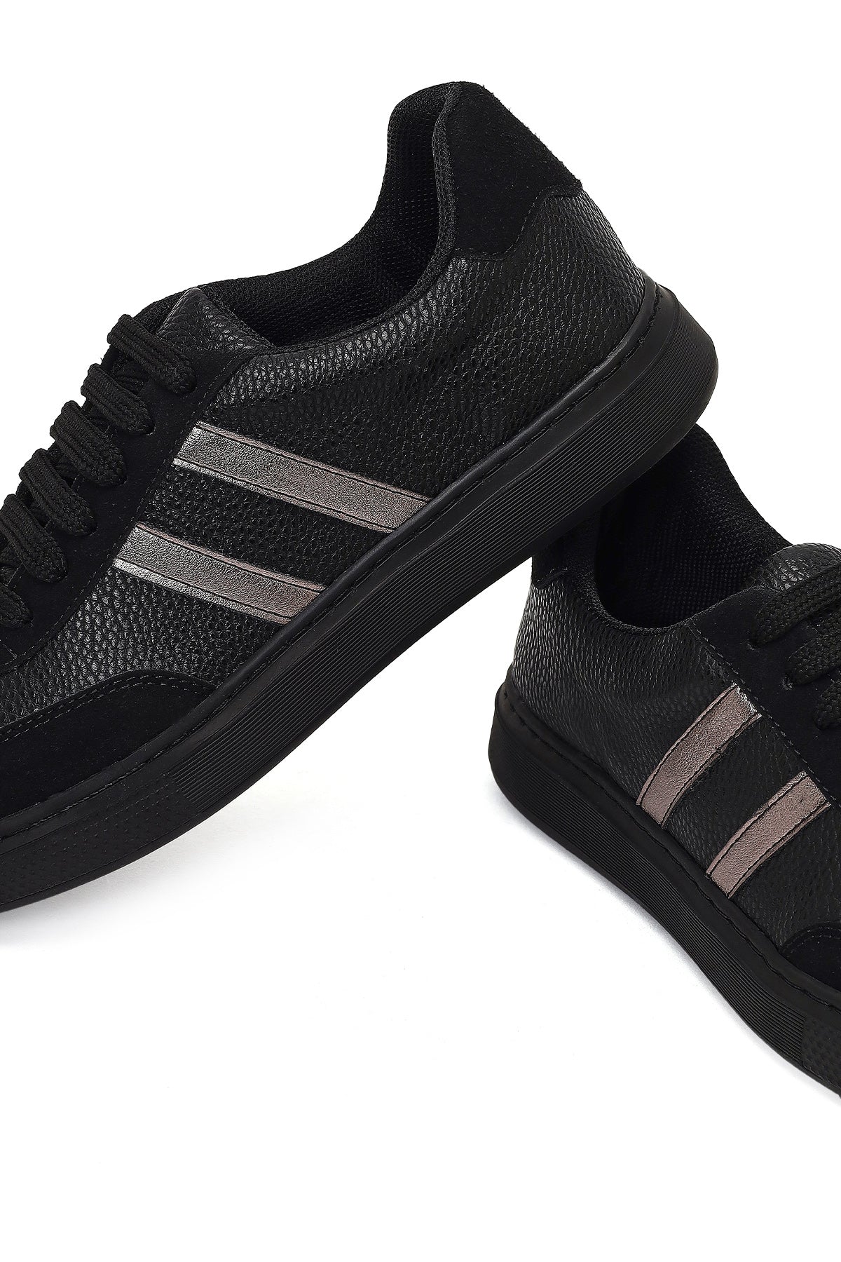 Kadın Siyah Bağcıklı Kalın Tabanlı Sneaker - Image 10