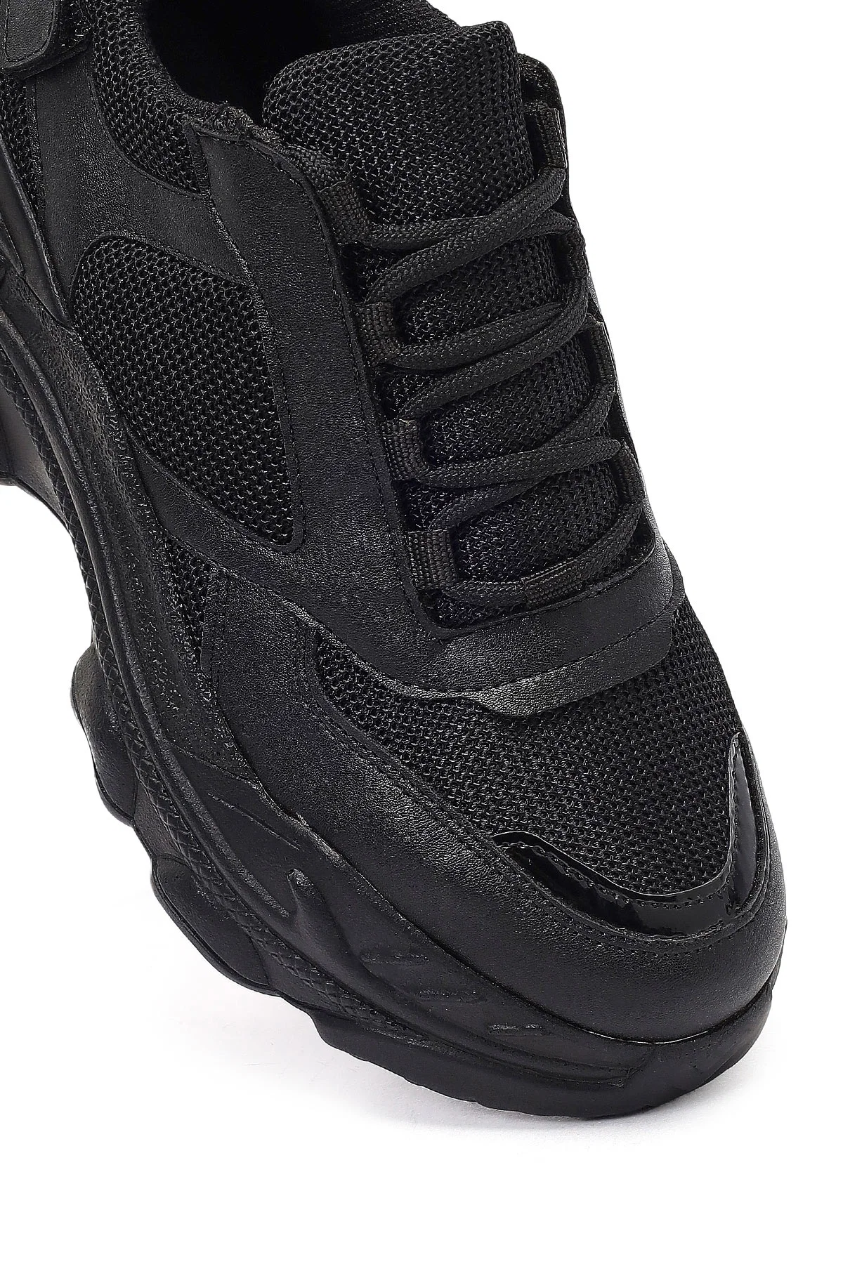 Kadın Siyah Bağcıklı Kalın Tabanlı Sneaker - Image 11