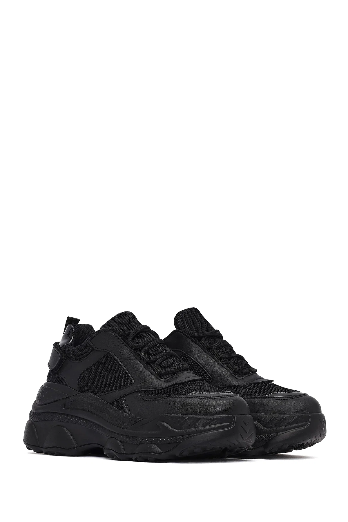 Kadın Siyah Bağcıklı Kalın Tabanlı Sneaker - Image 3