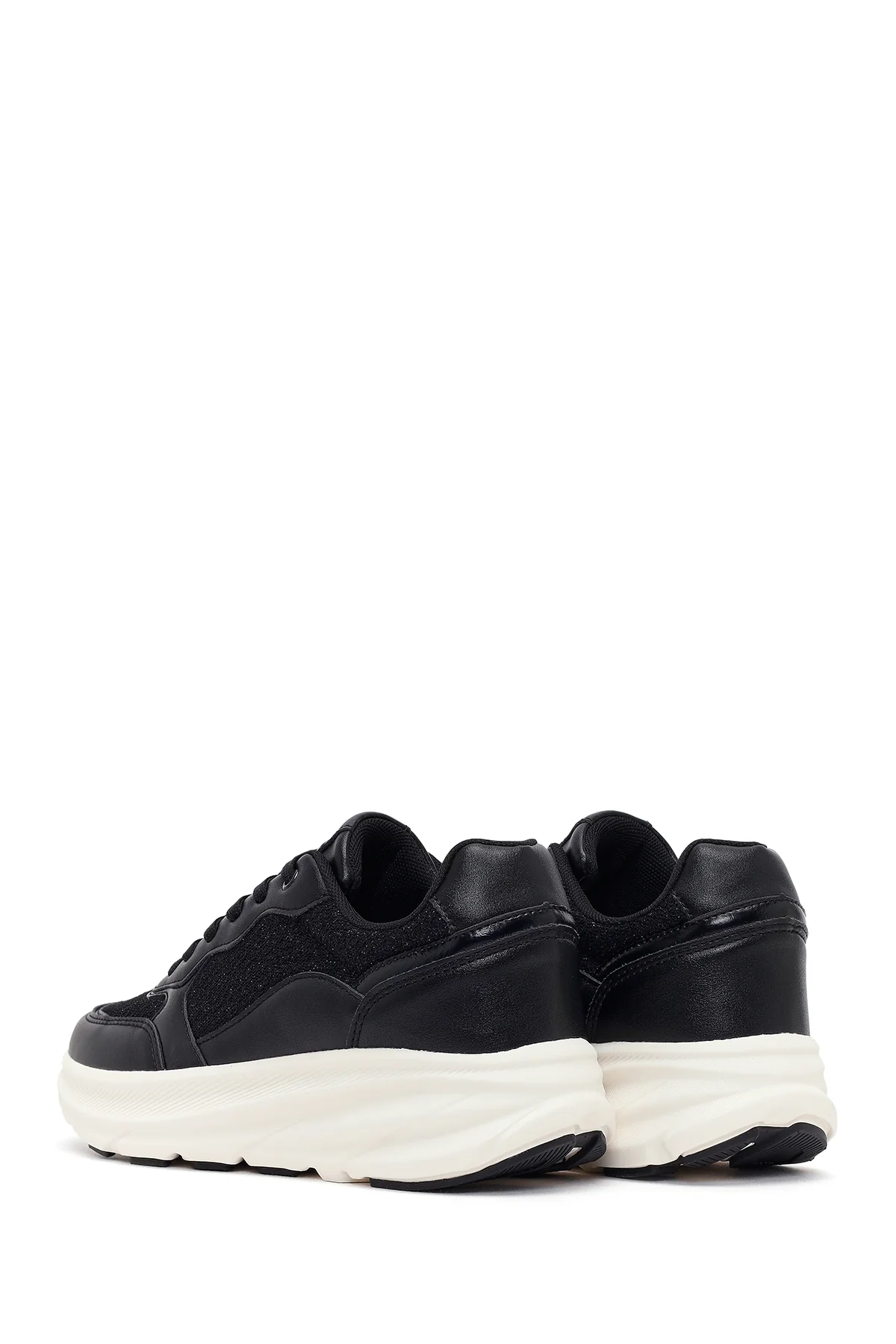 Kadın Siyah Bağcıklı Kalın Tabanlı Sneaker - Image 6