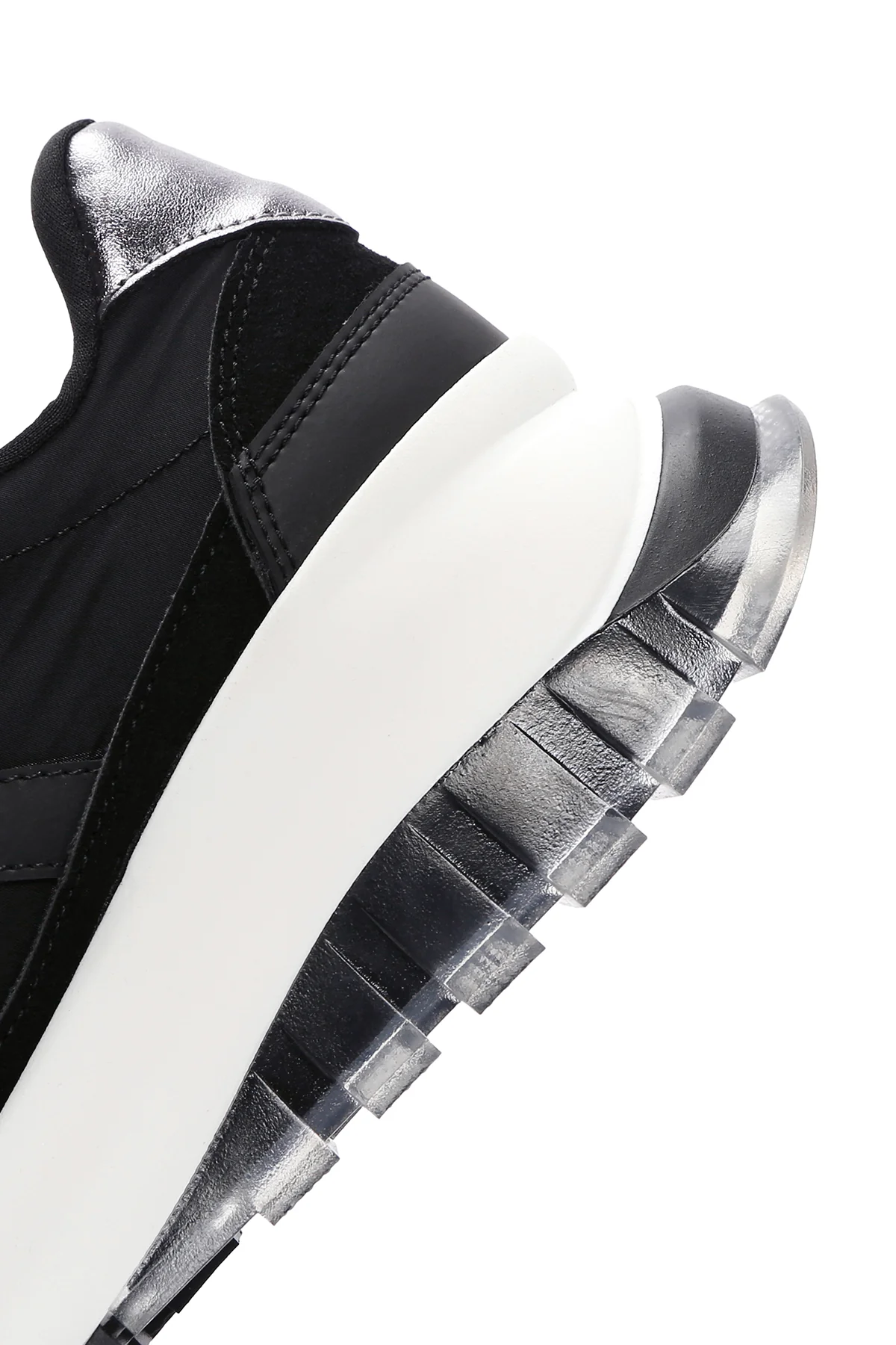 Kadın Siyah Bağcıklı Kalın Tabanlı Spor Sneaker - Image 8