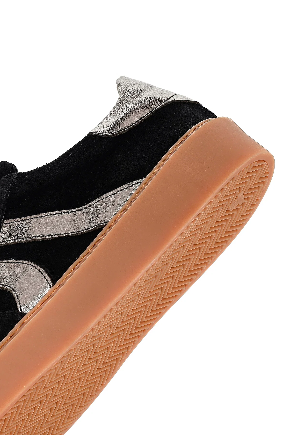 Kadın Siyah Bağcıklı Süet Deri Sneaker - Image 8