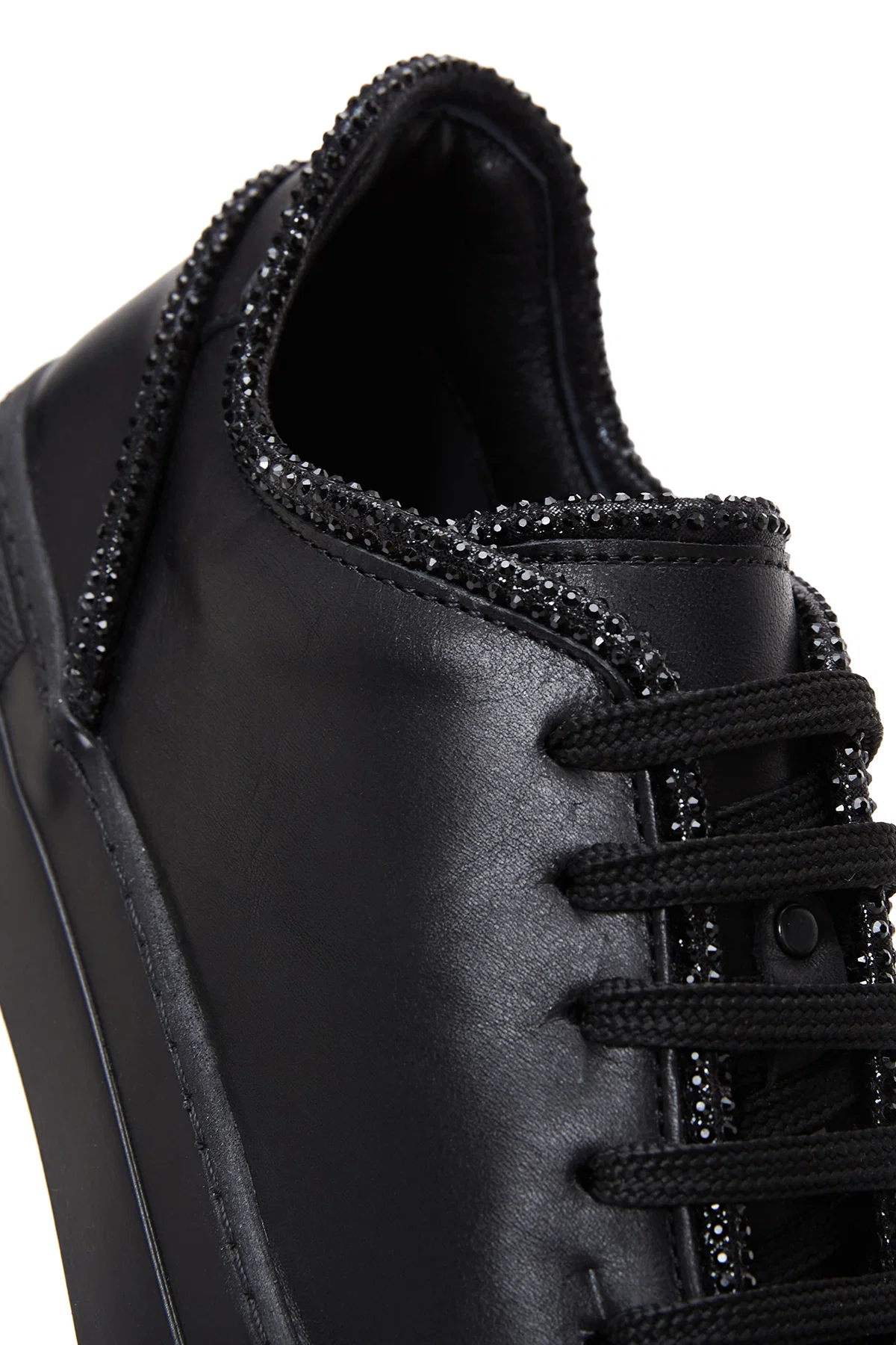Kadın Siyah Bağcıklı Taş Detaylı Deri Sneaker - Image 8