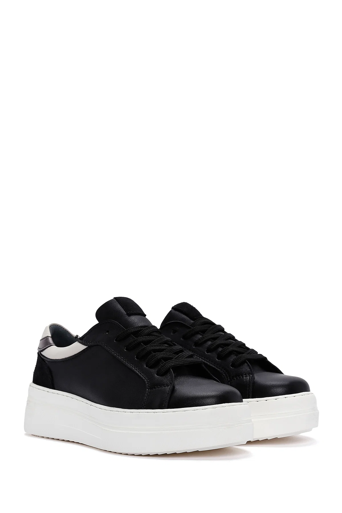 Kadın Siyah Bağcıklı Yüksek Taban Deri Sneaker - Image 3