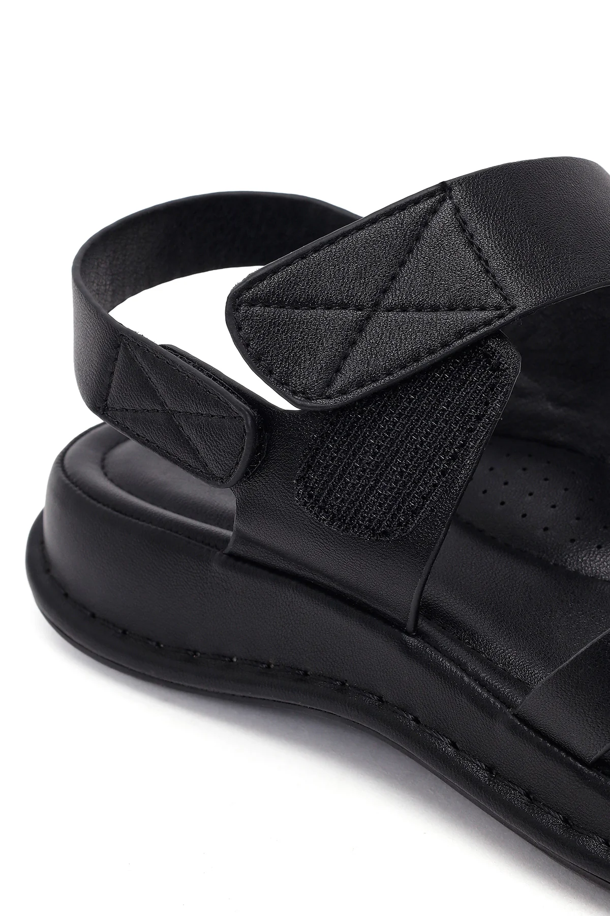 Kadın Siyah Bantlı Kalın Tabanlı Comfort Sandalet - Image 11