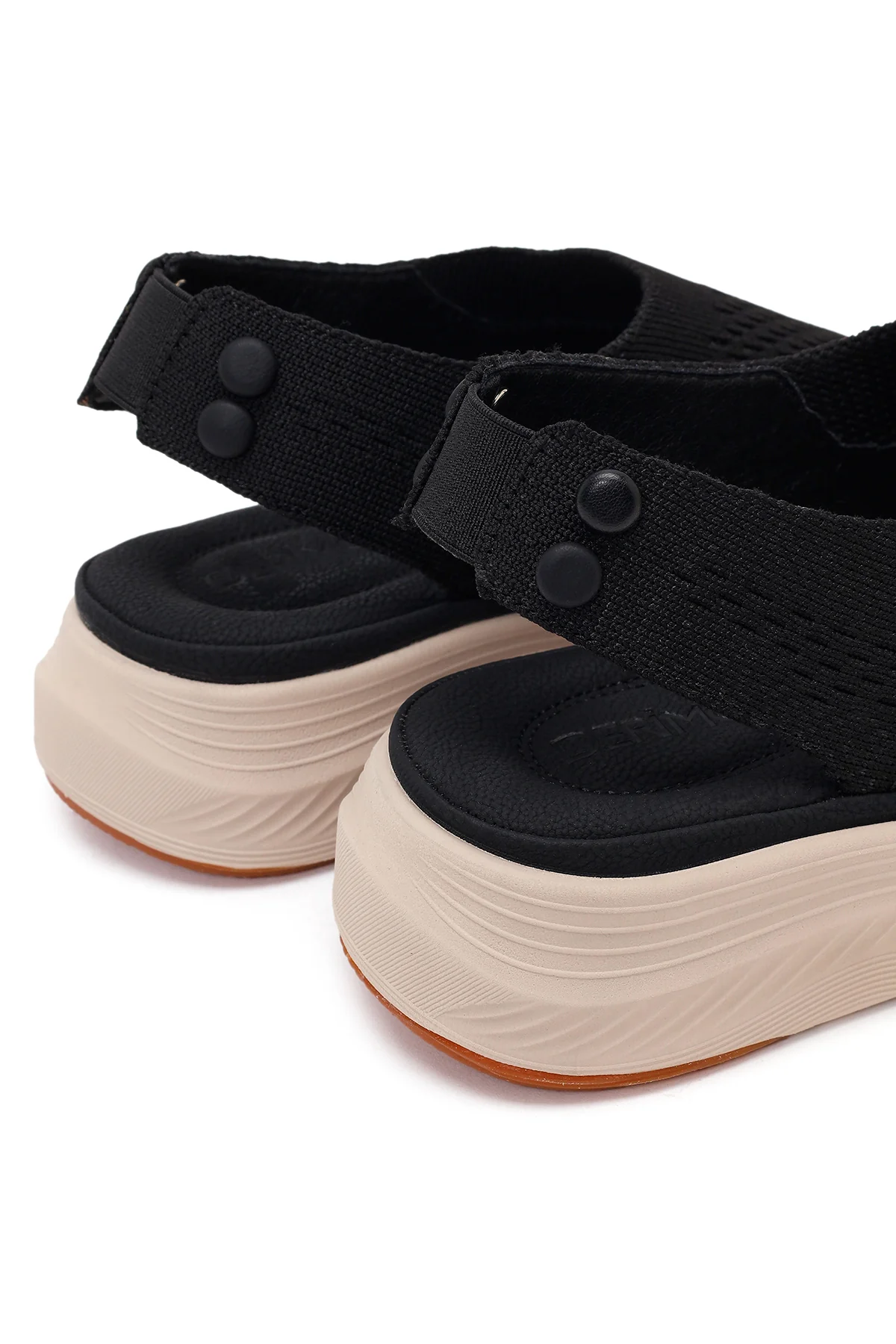 Kadın Siyah Bantlı Kalın Tabanlı Kumaş Comfort Sandalet - Image 10