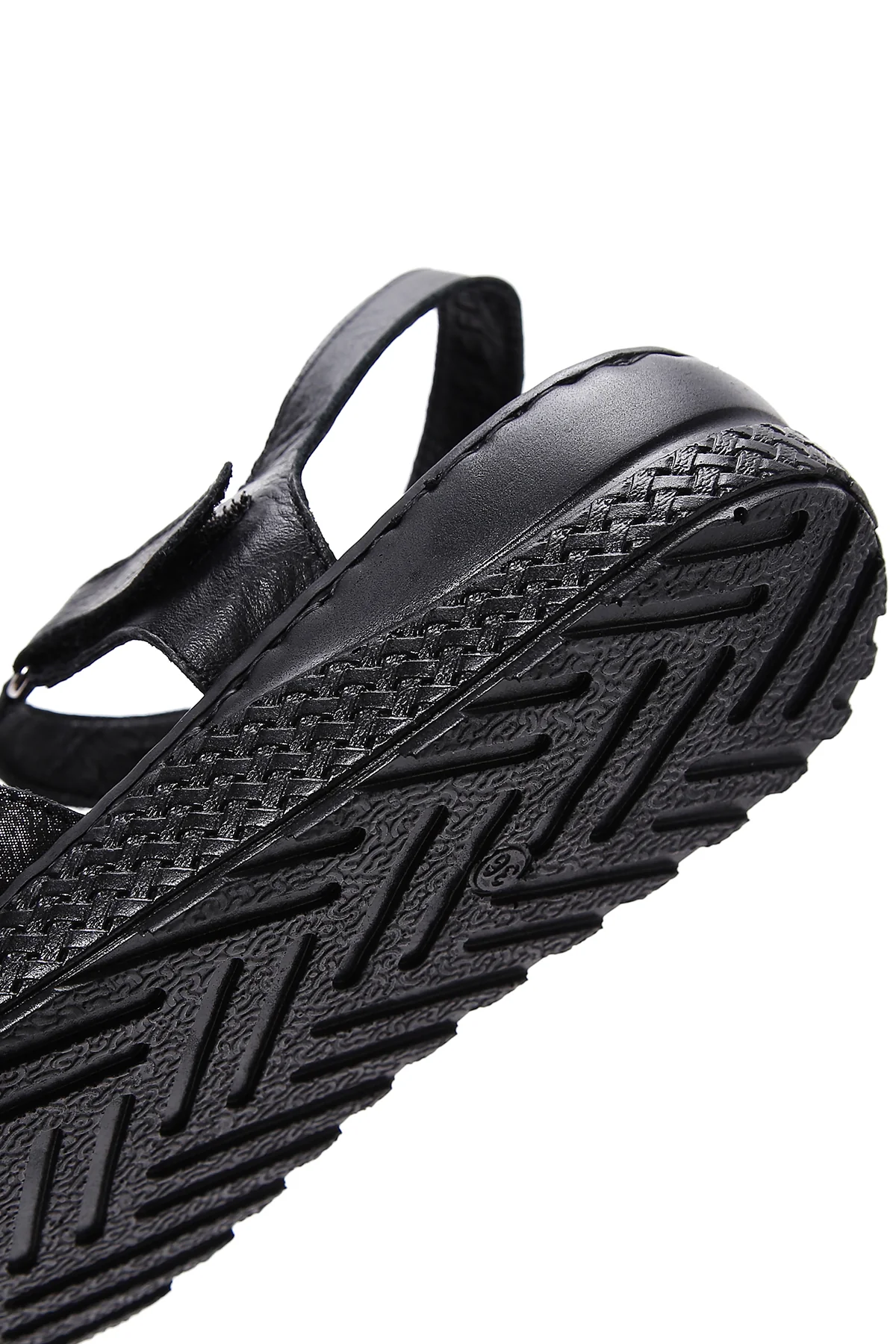 Kadın Siyah Bilekten Bantlı Deri Comfort Sandalet - Image 7